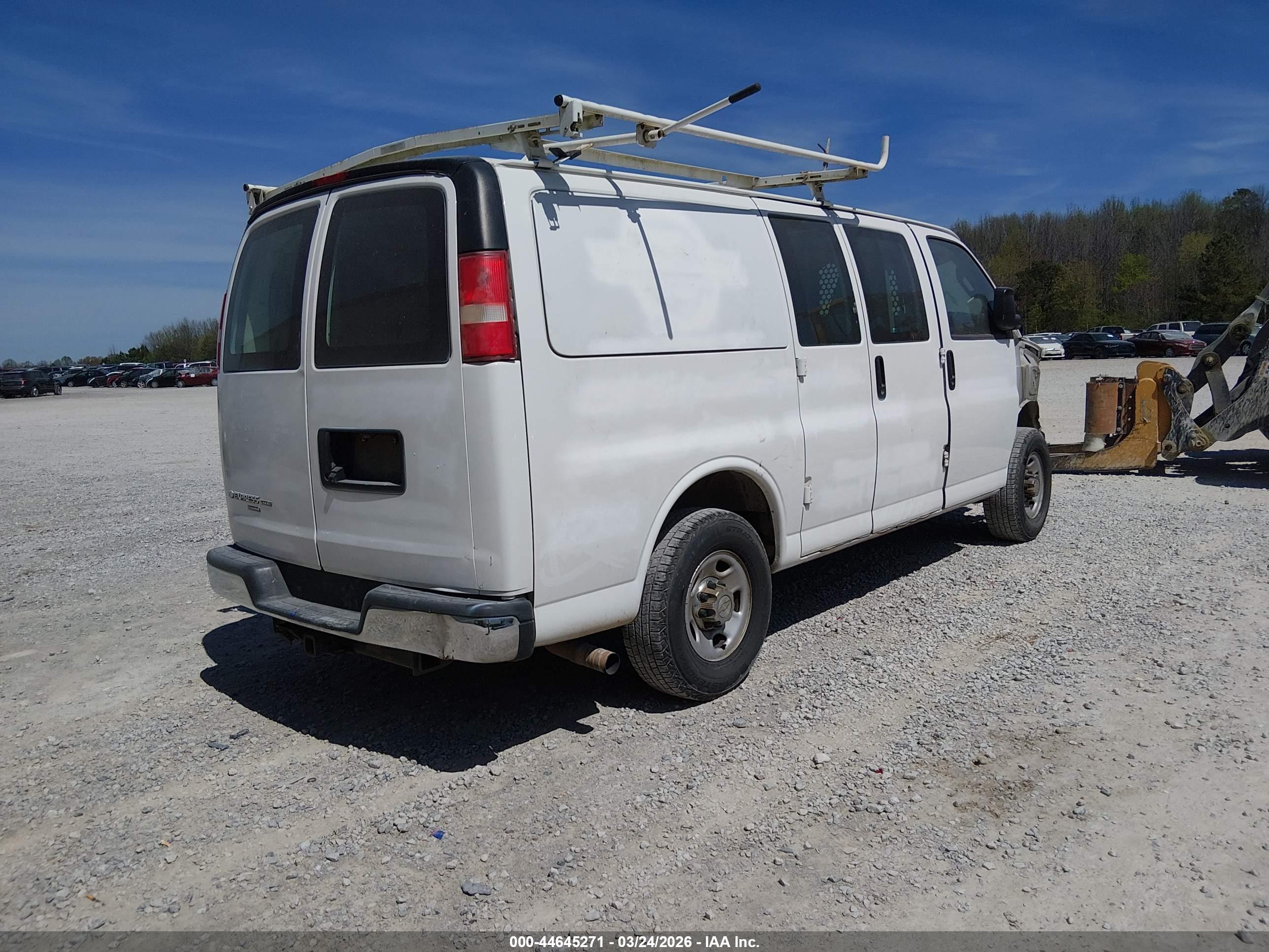 CHEVROLET EXPRESS image 4