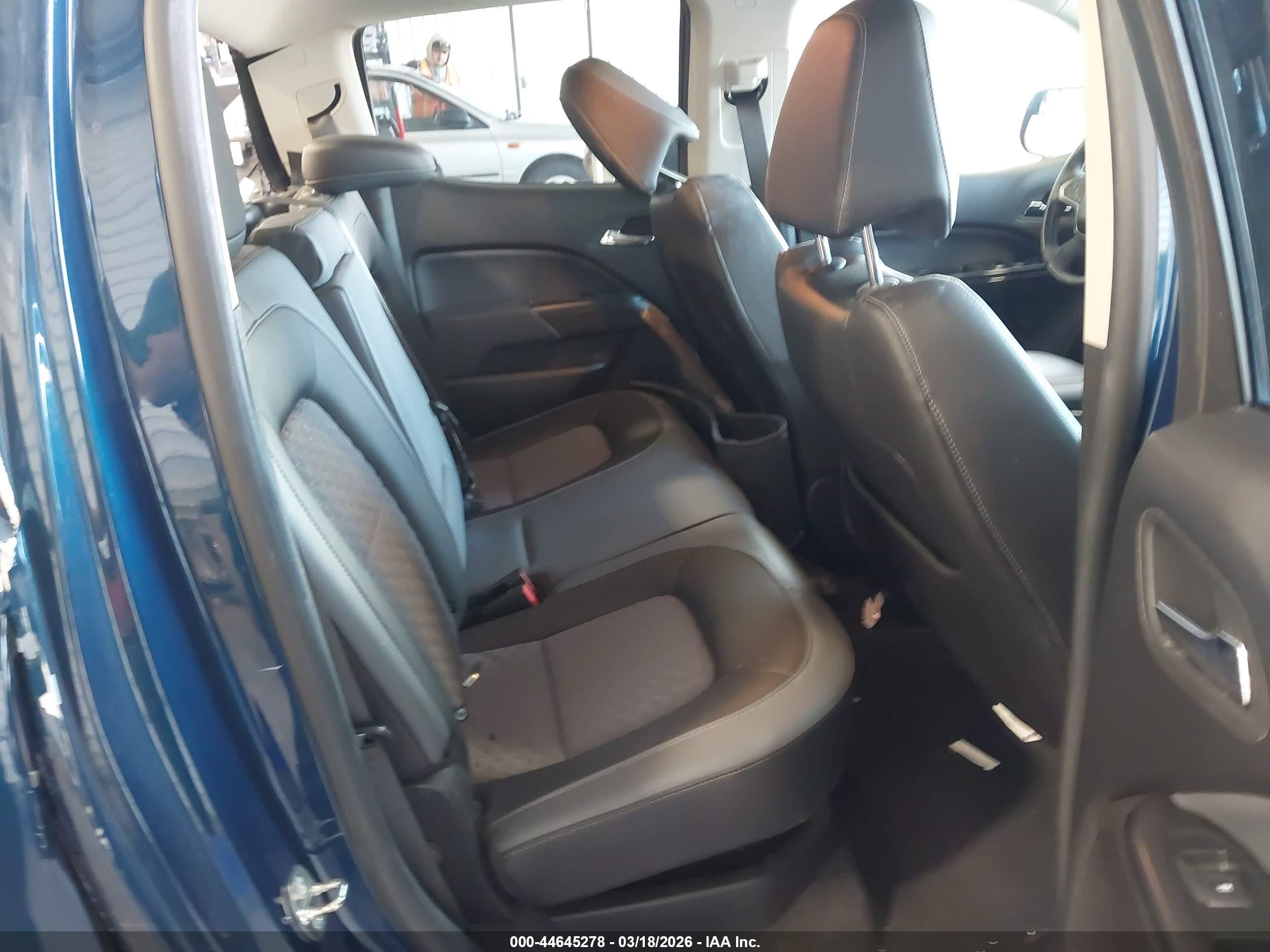 CHEVROLET COLORADO image 8