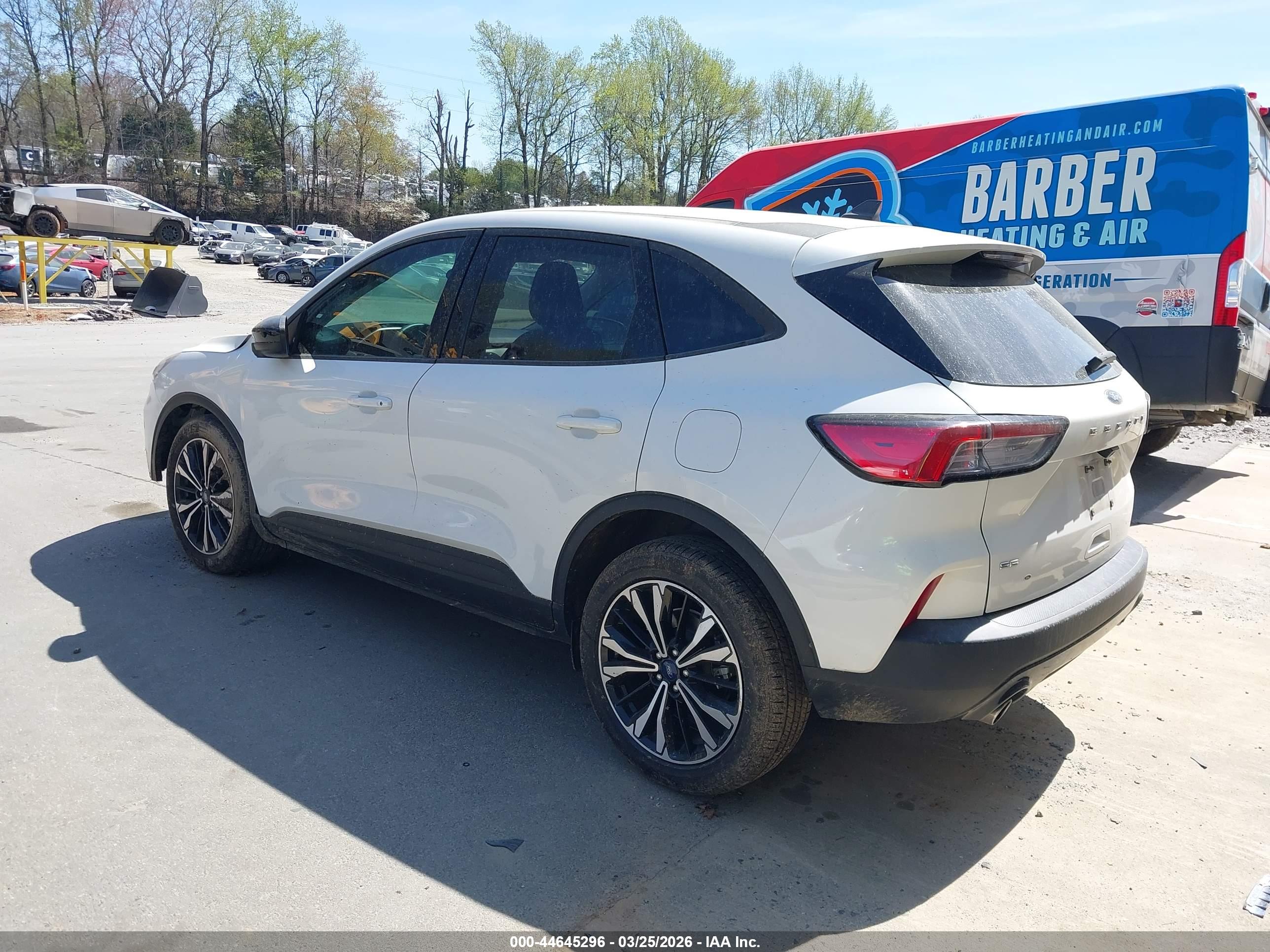 FORD ESCAPE image 3