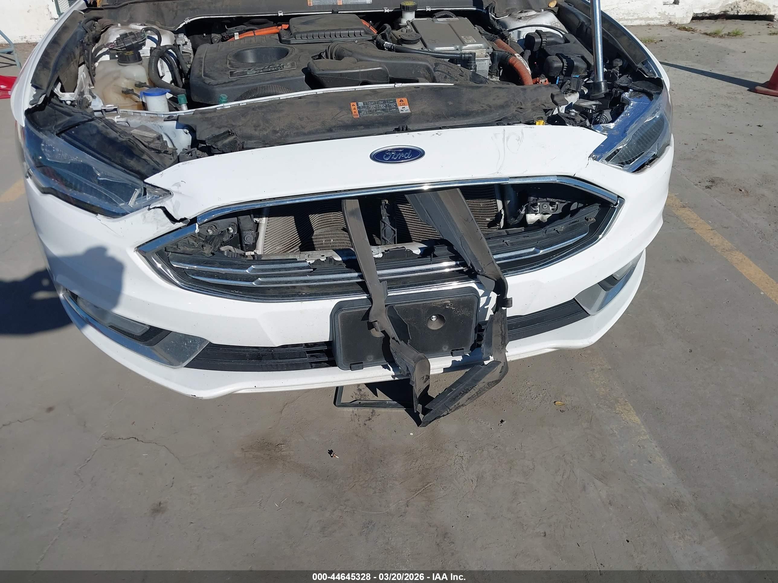 FORD FUSION image 6