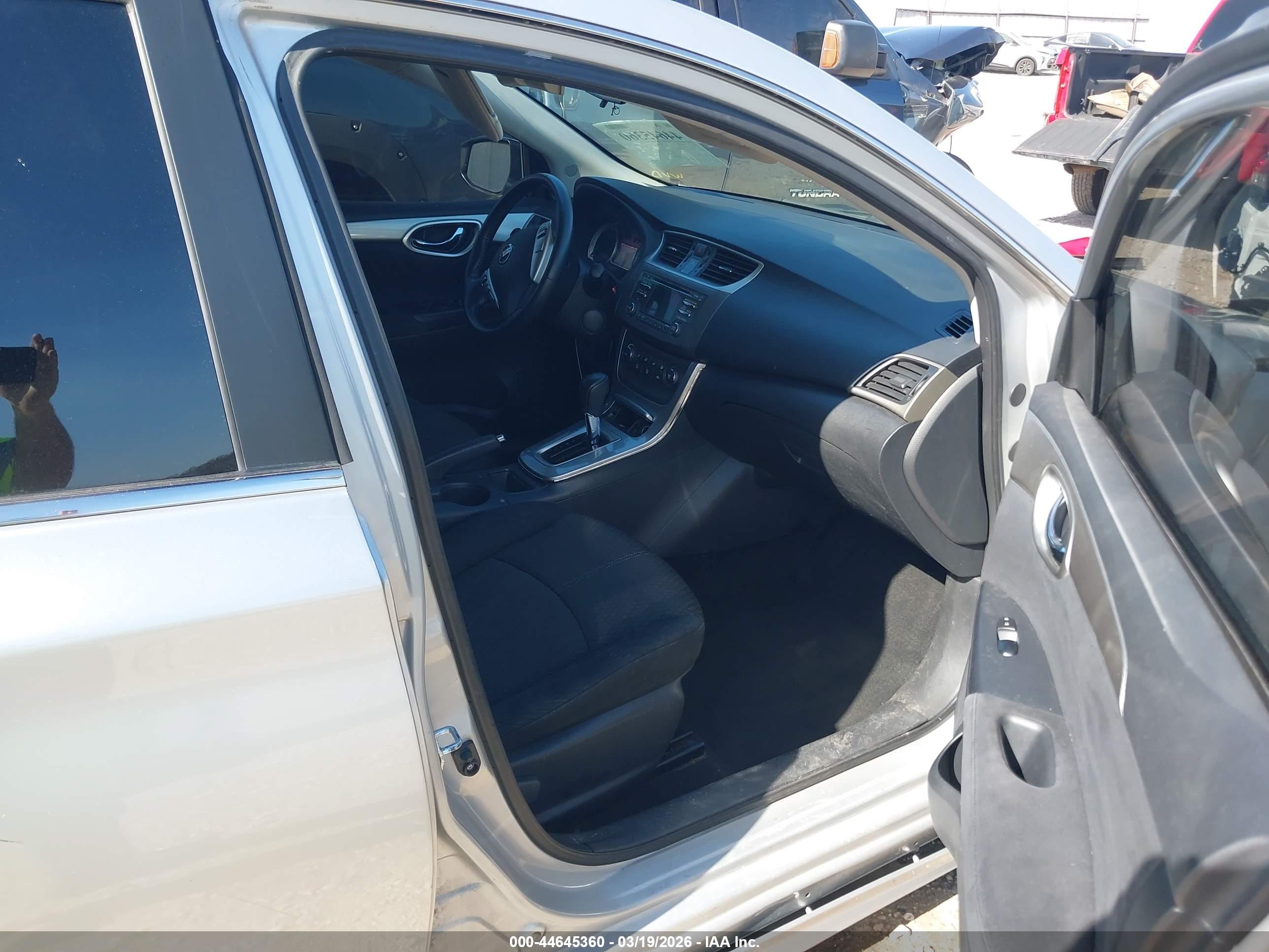 NISSAN SENTRA image 5
