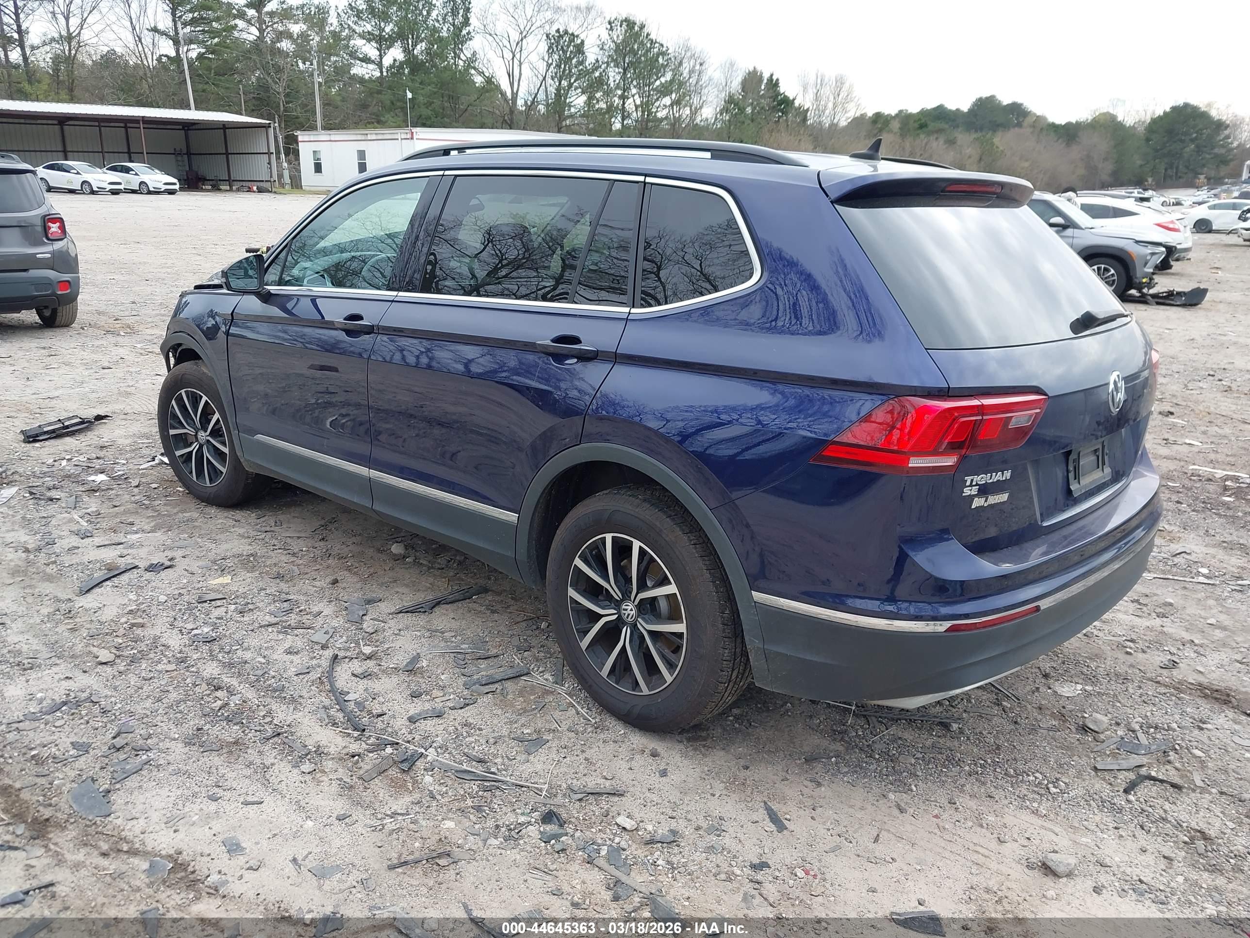 VOLKSWAGEN TIGUAN image 3