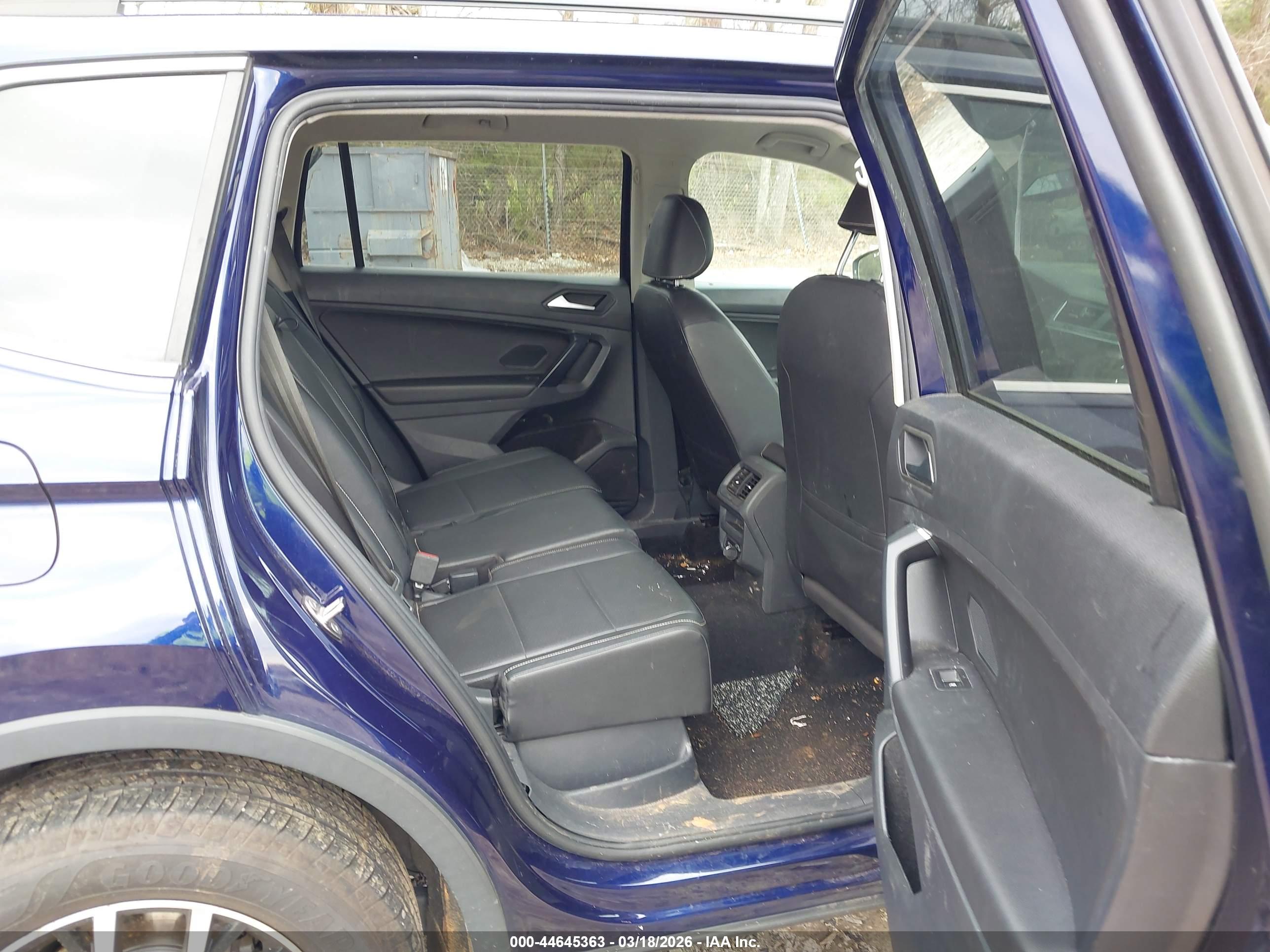 VOLKSWAGEN TIGUAN image 8