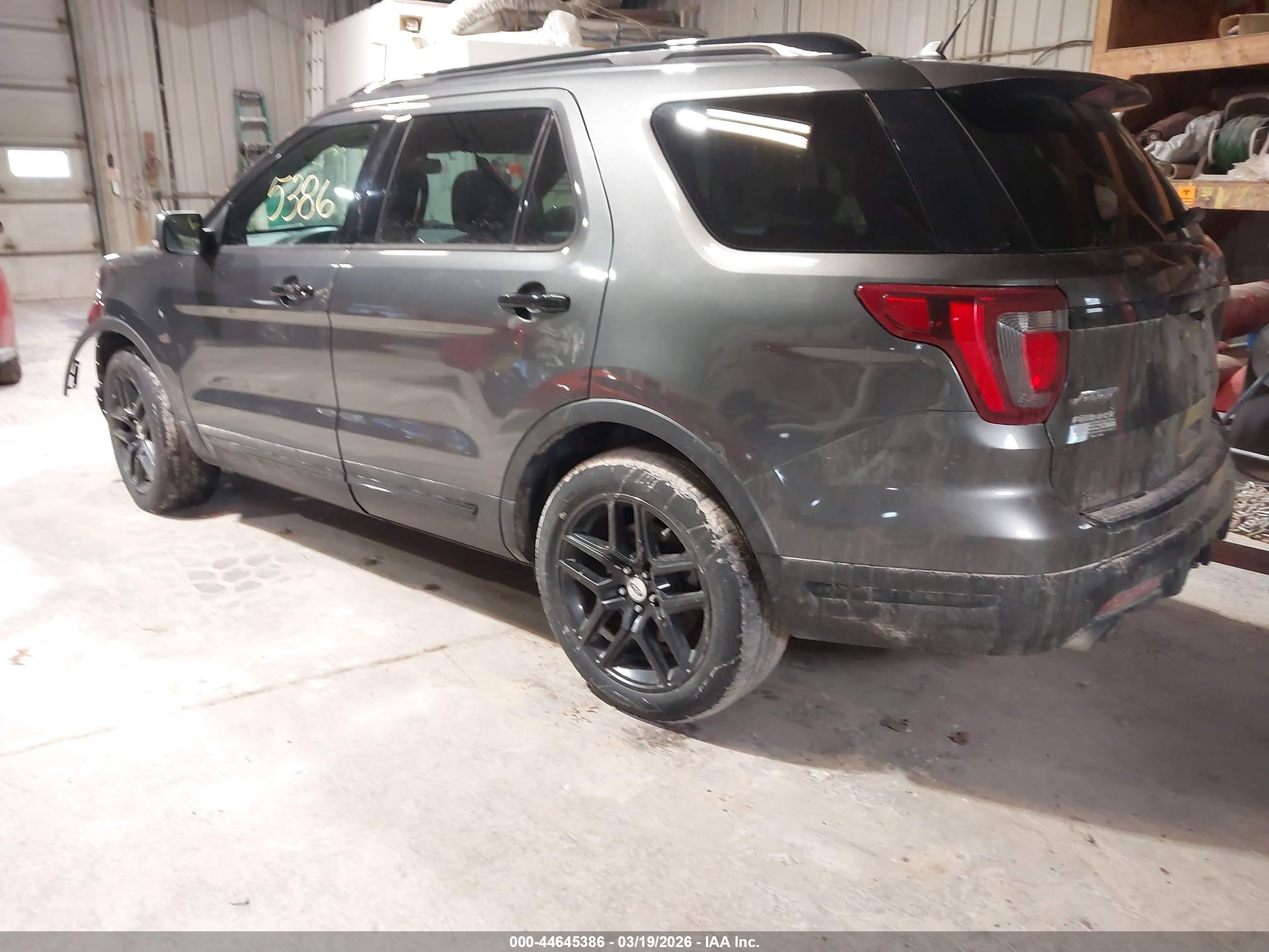 FORD EXPLORER image 3