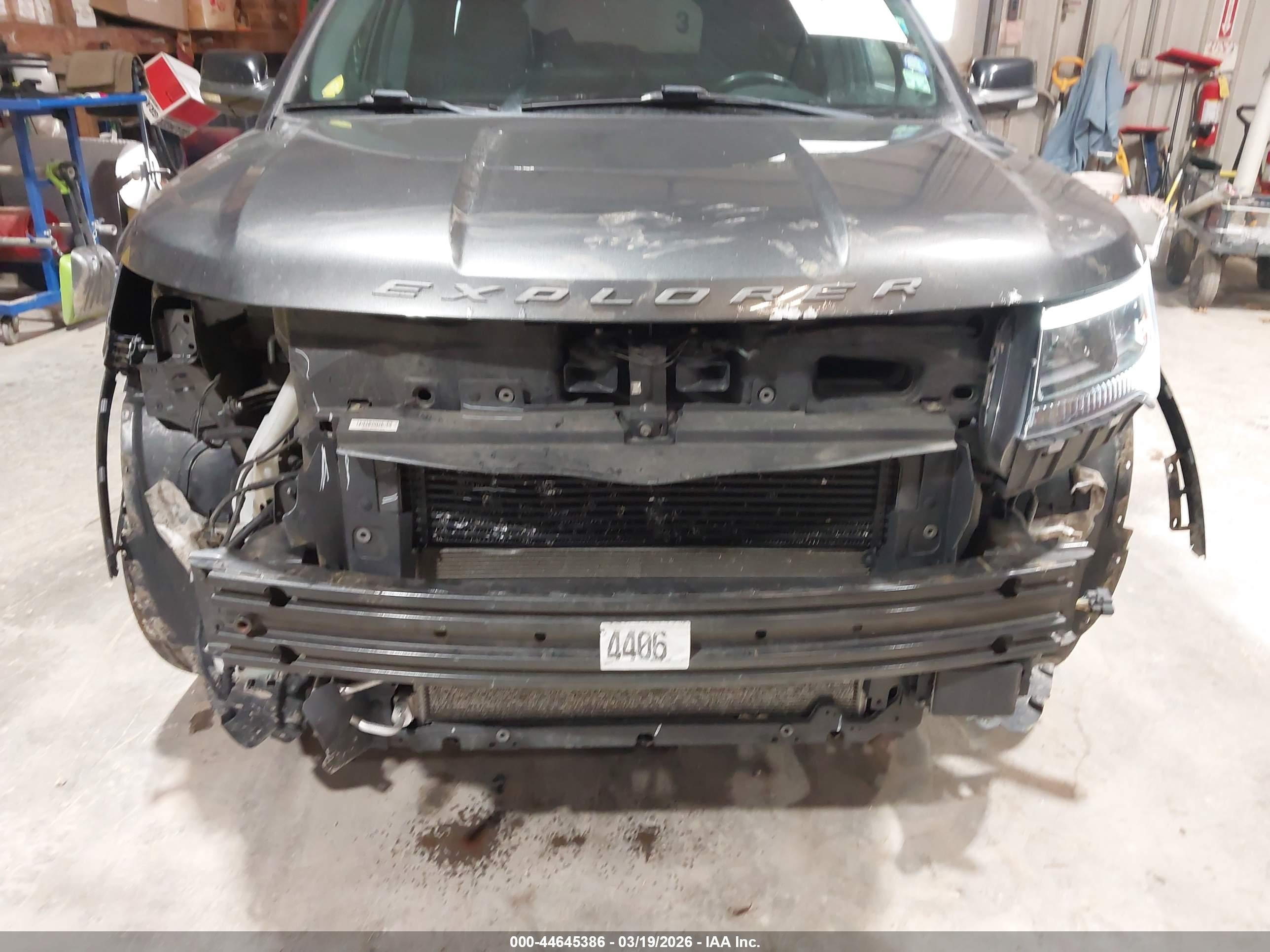 FORD EXPLORER image 6