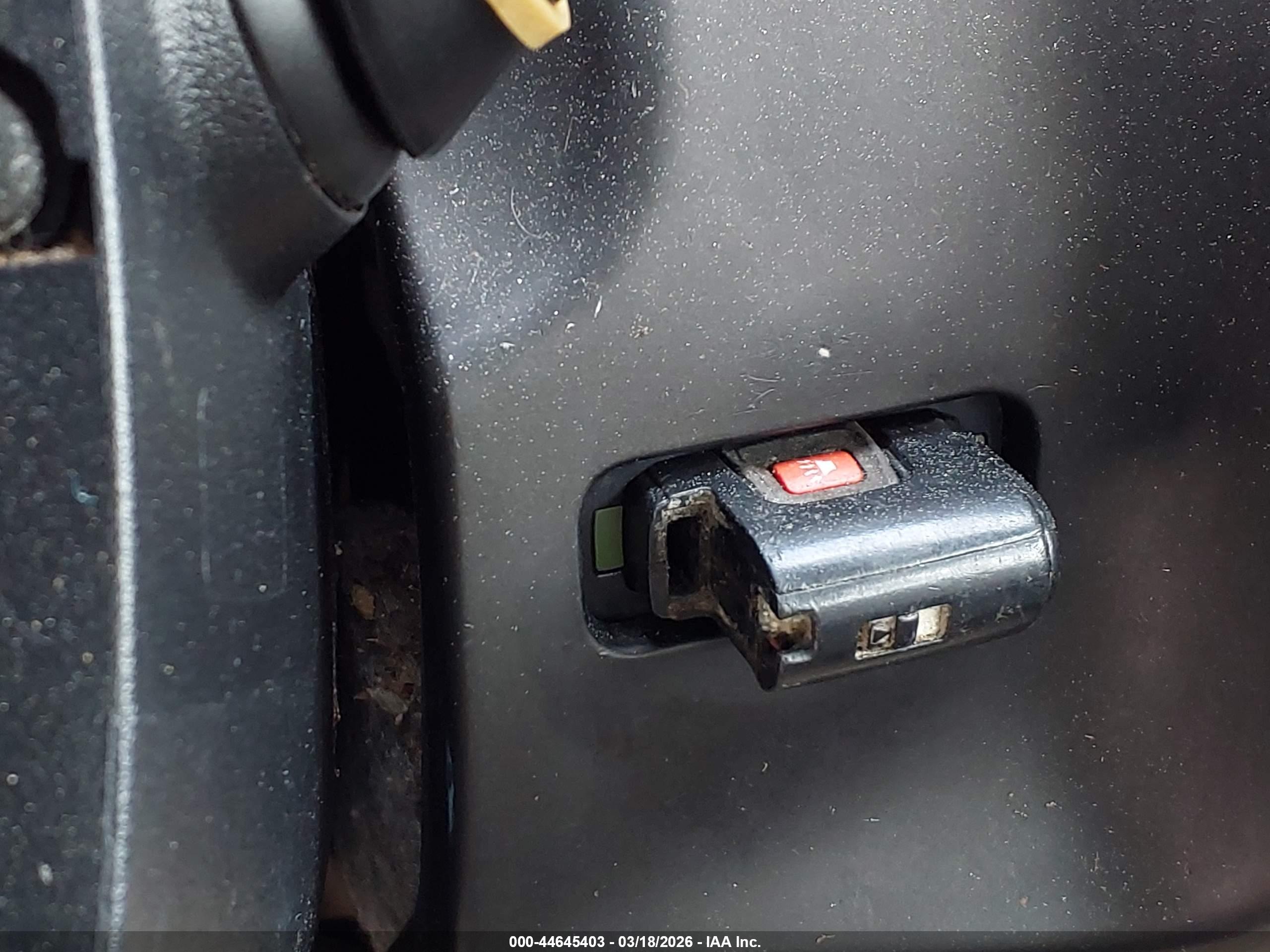 TOYOTA PRIUS image 11