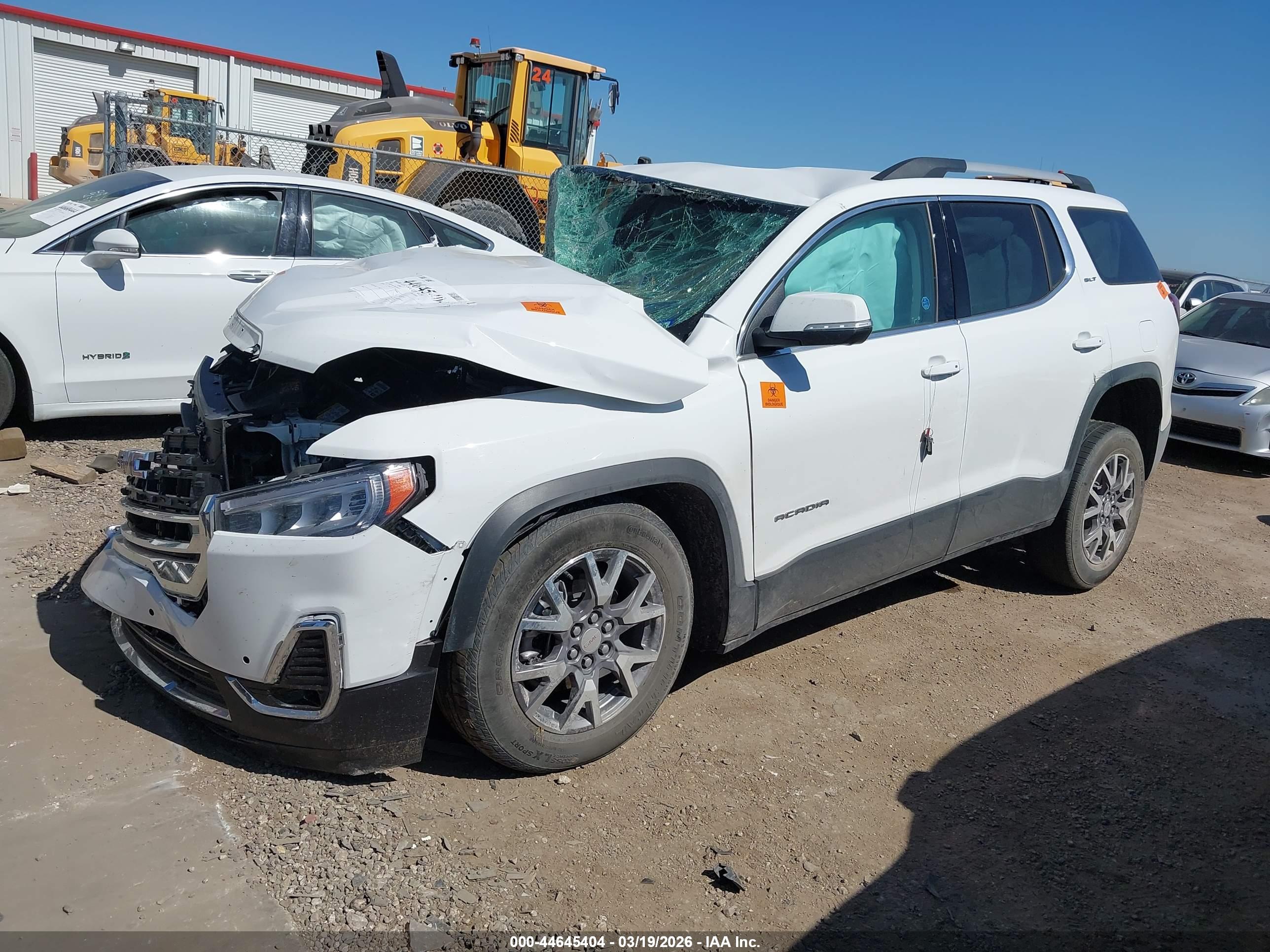 GMC ACADIA image 2