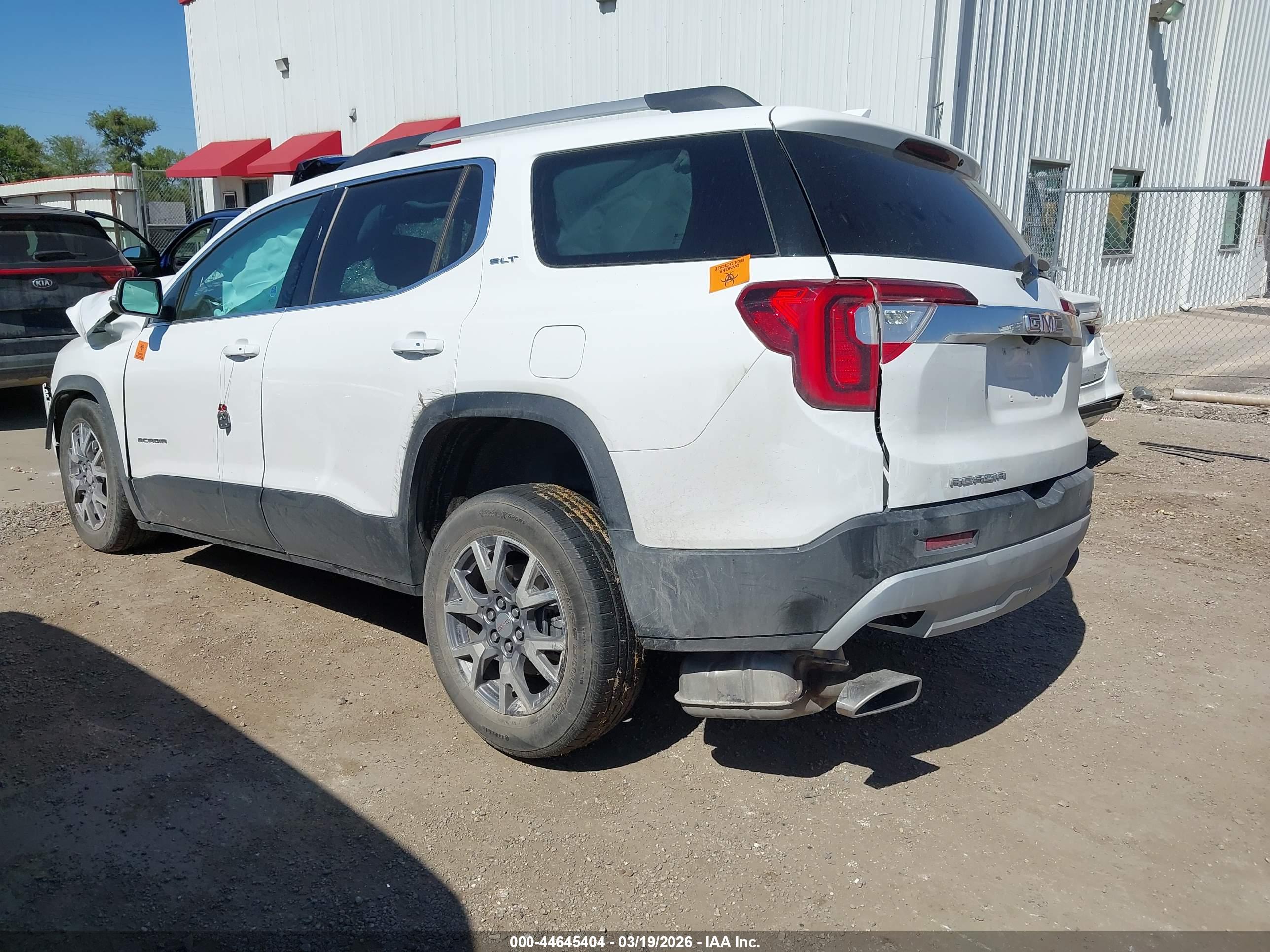 GMC ACADIA image 3