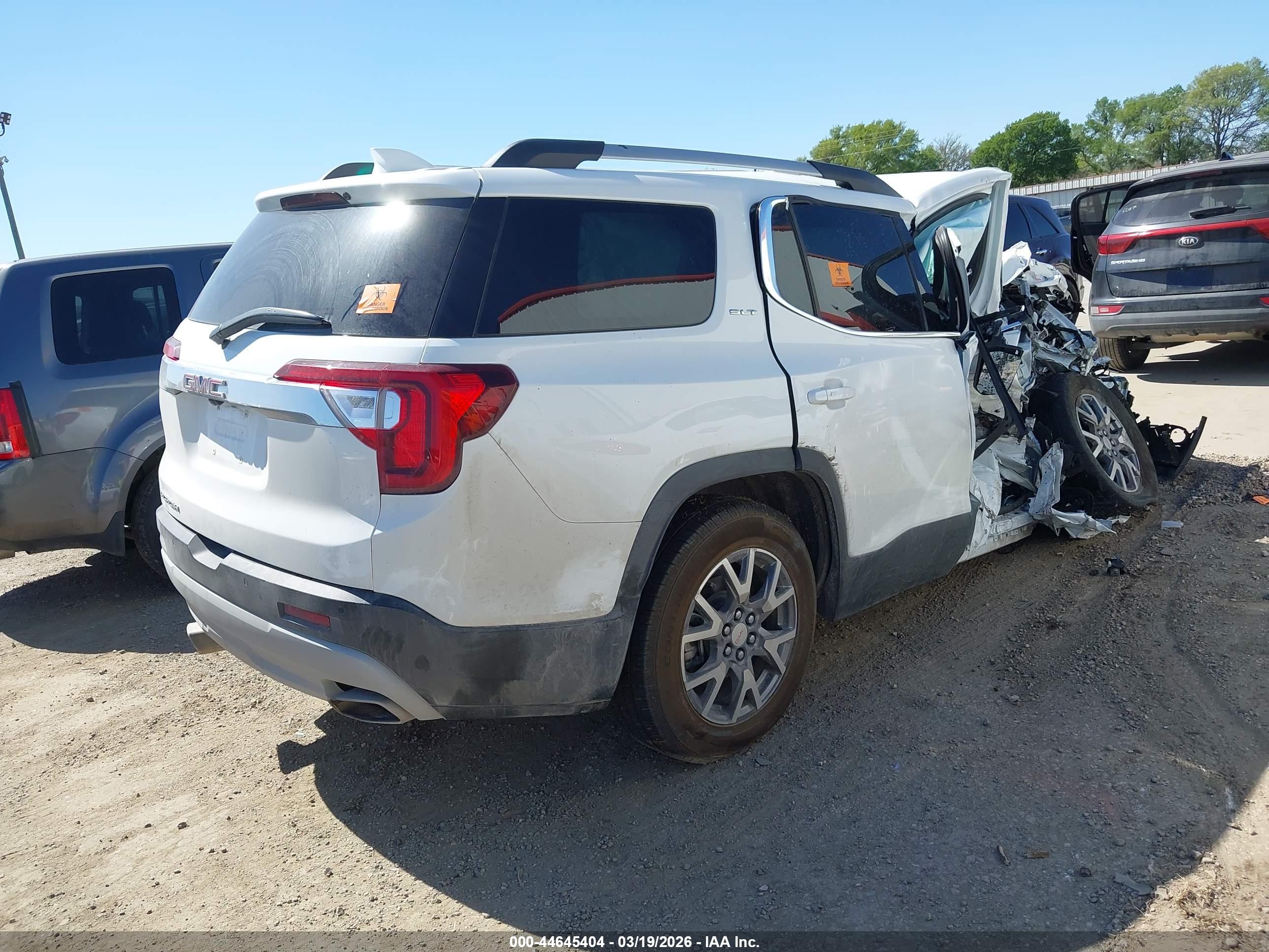GMC ACADIA image 4