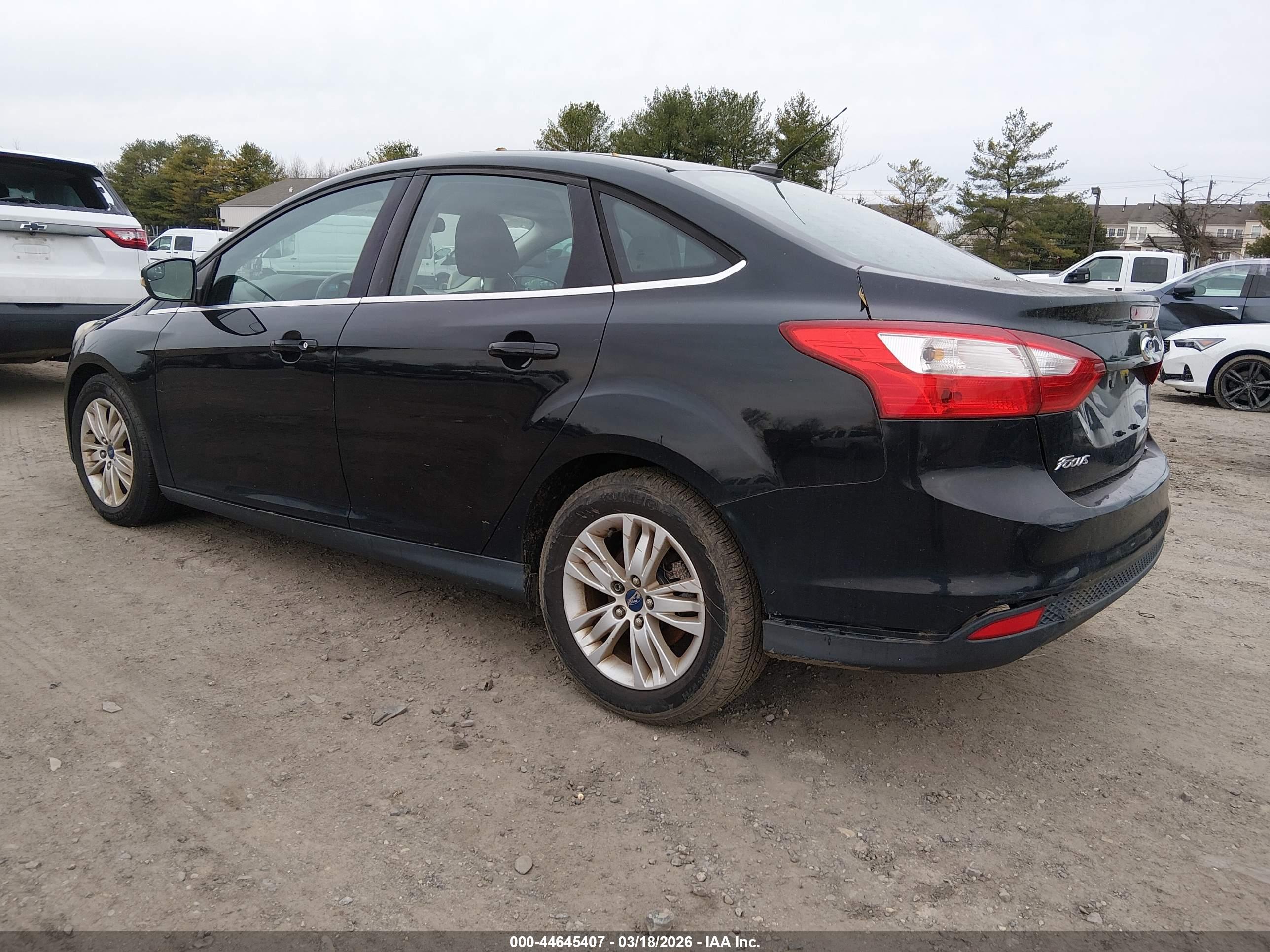 FORD FOCUS image 3