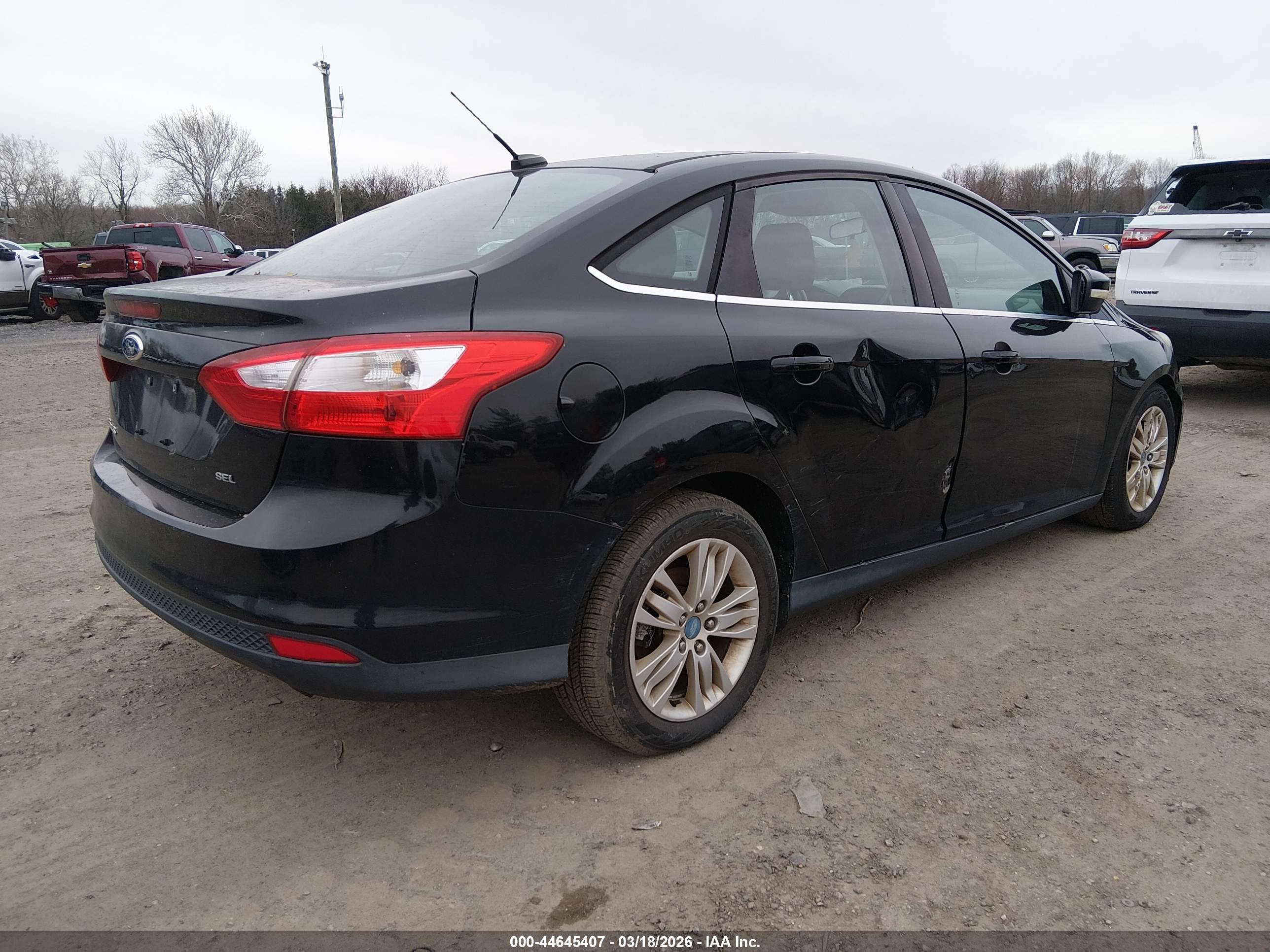 FORD FOCUS image 4