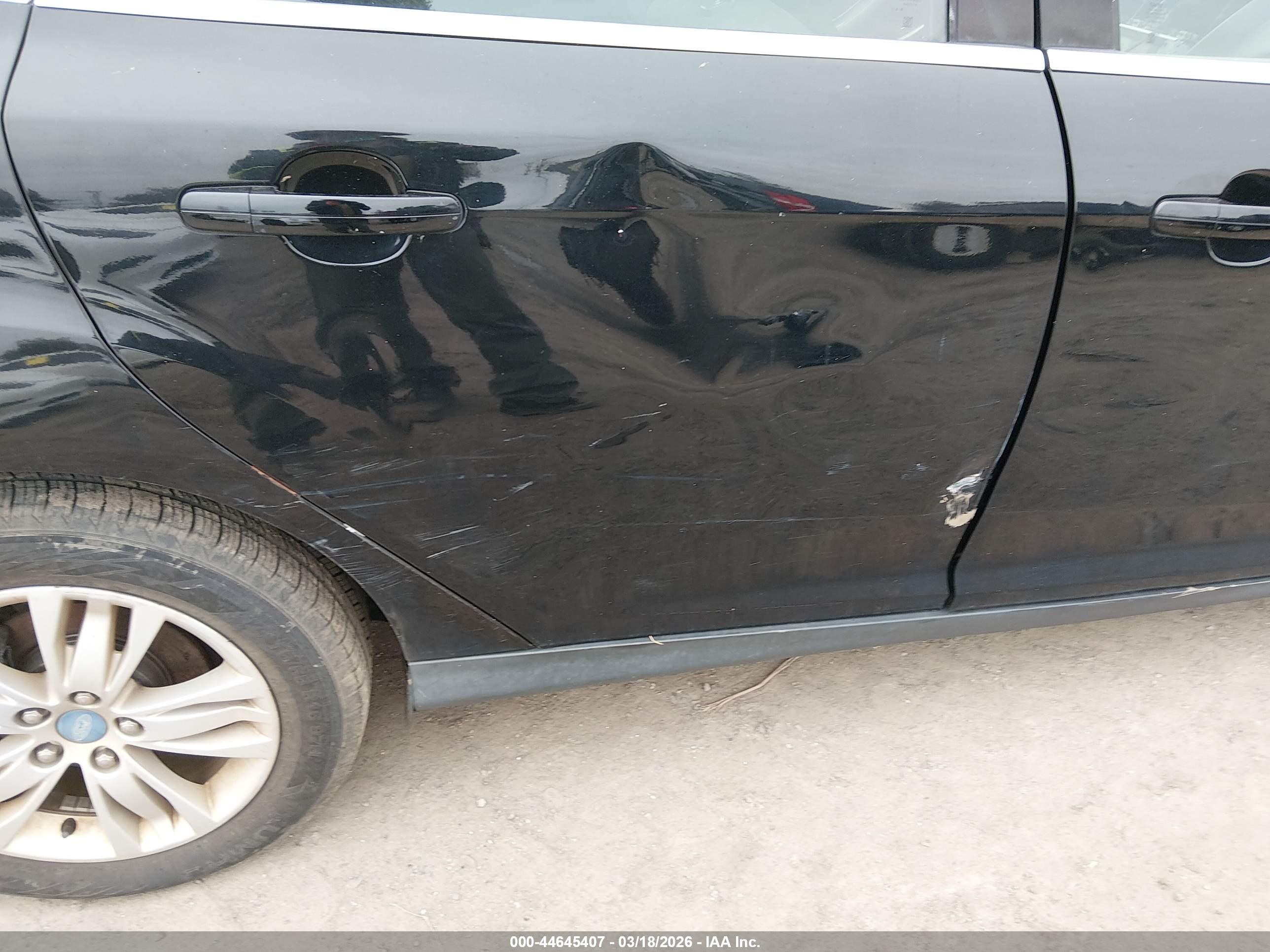 FORD FOCUS image 6