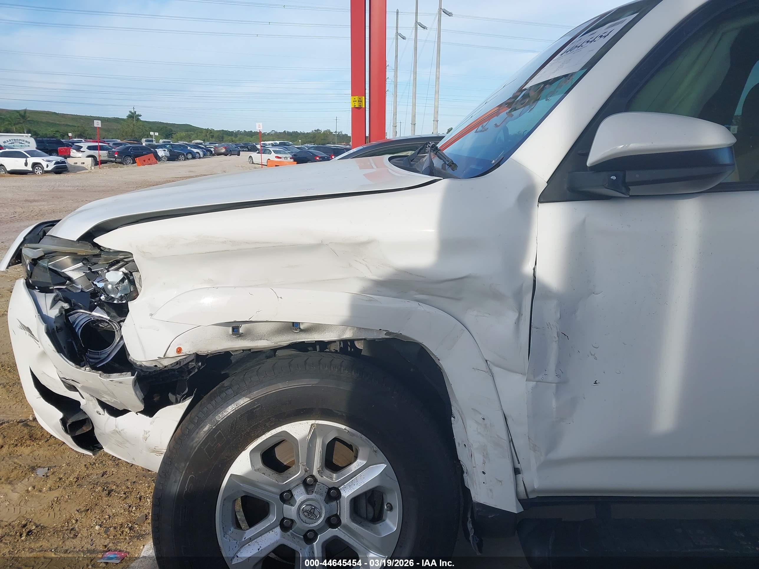 TOYOTA 4RUNNER image 6