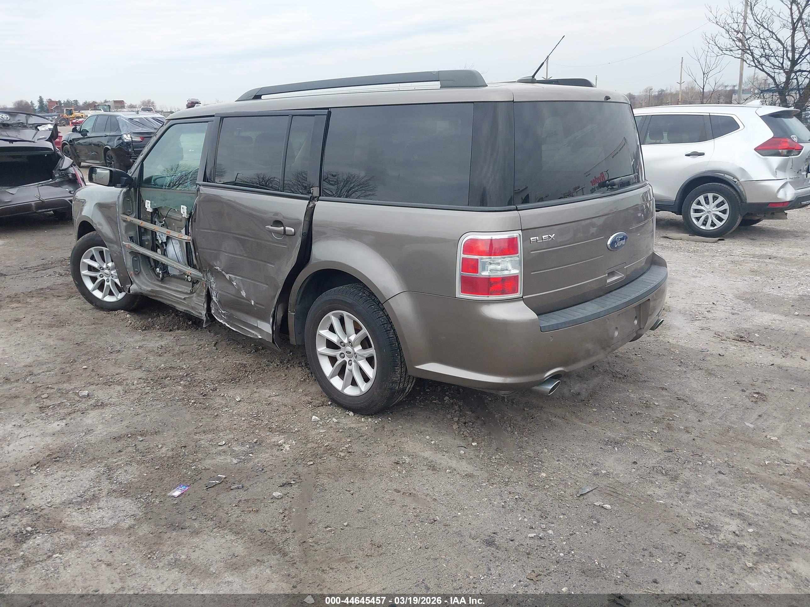 FORD FLEX image 3