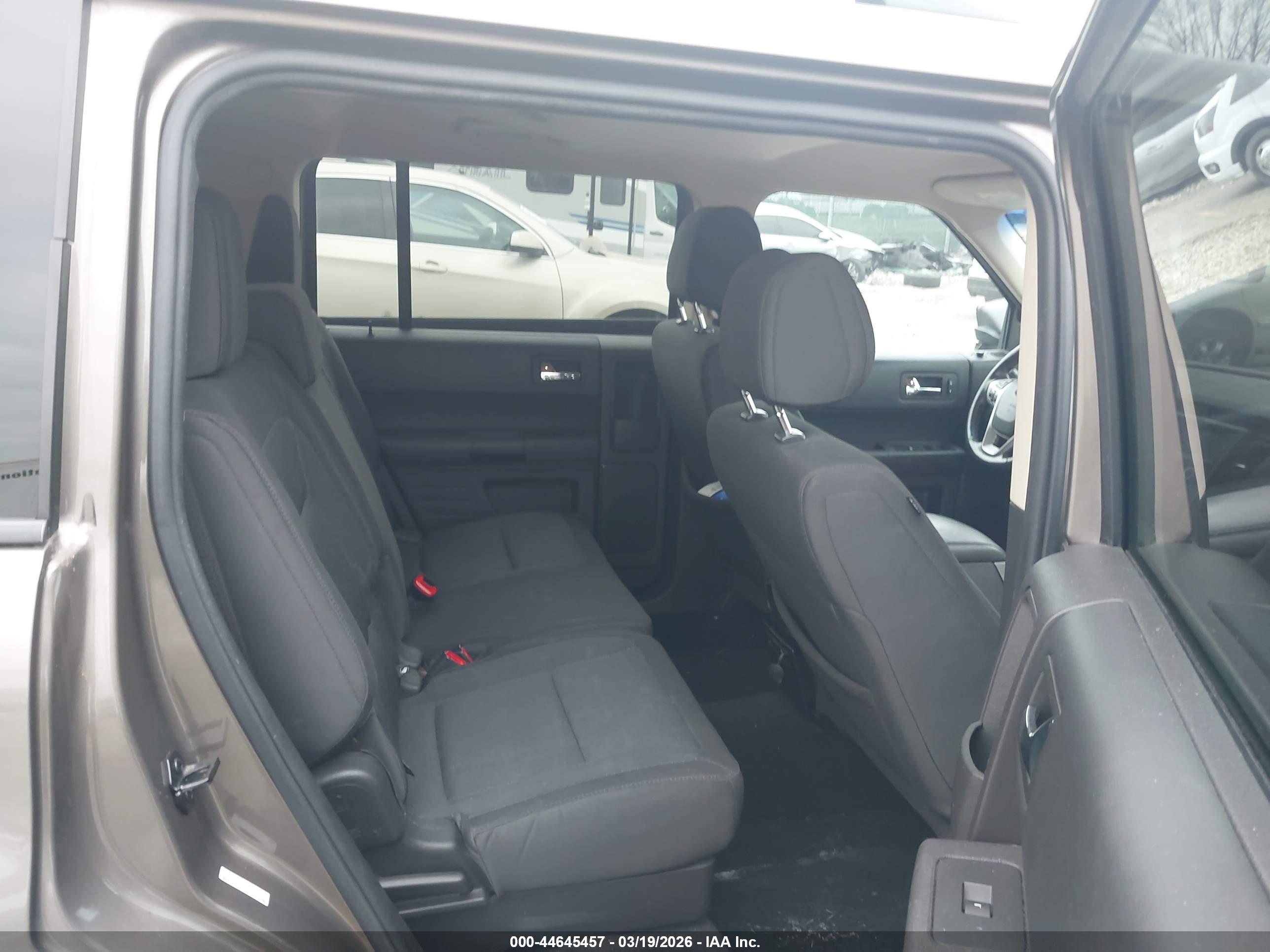 FORD FLEX image 8