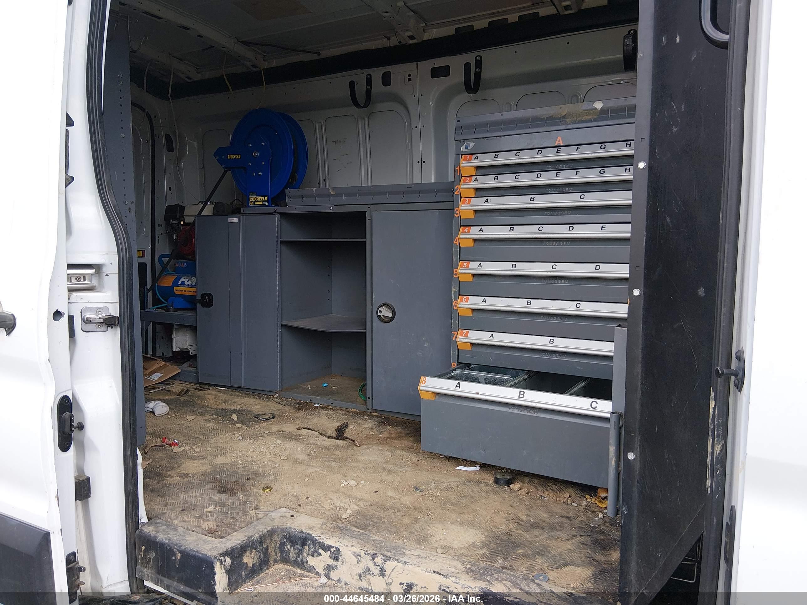 FORD TRANSIT-350 image 8