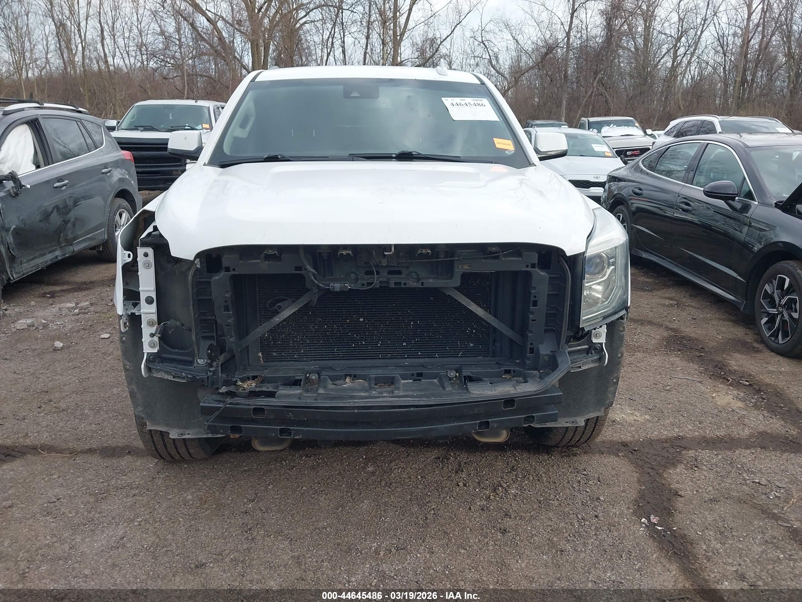 GMC YUKON image 6