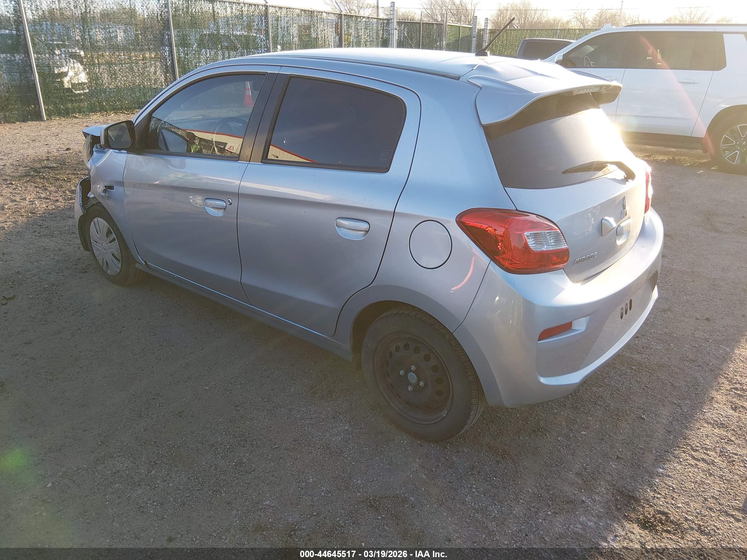 MITSUBISHI MIRAGE image 3
