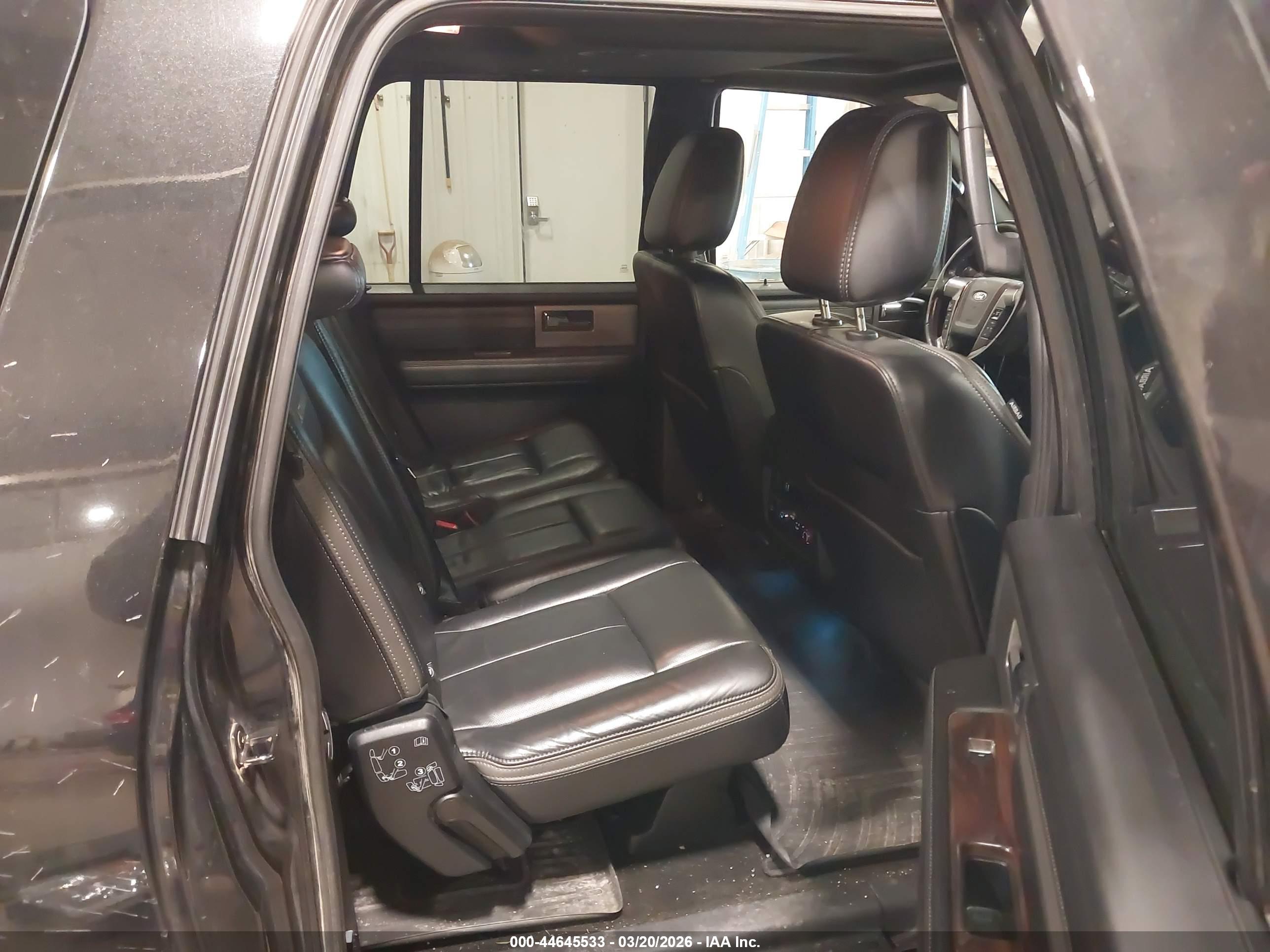 FORD EXPEDITION image 8