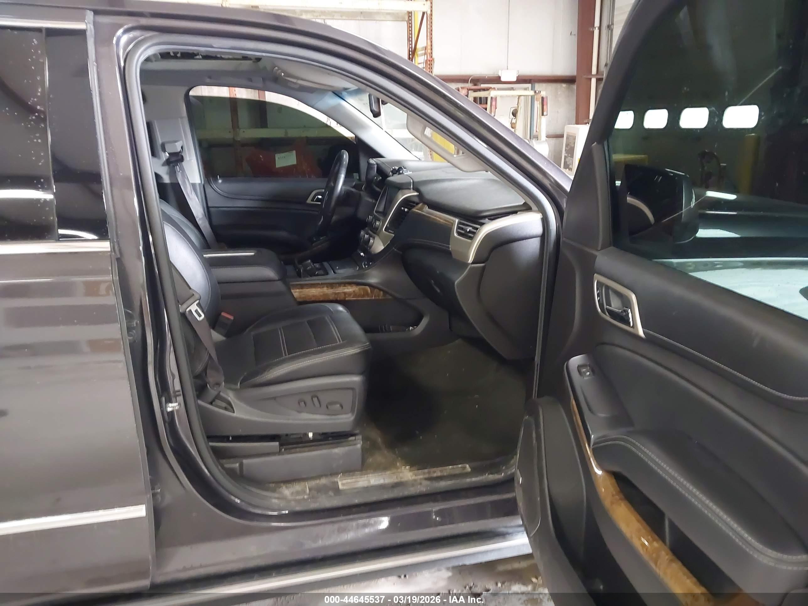 GMC YUKON image 5