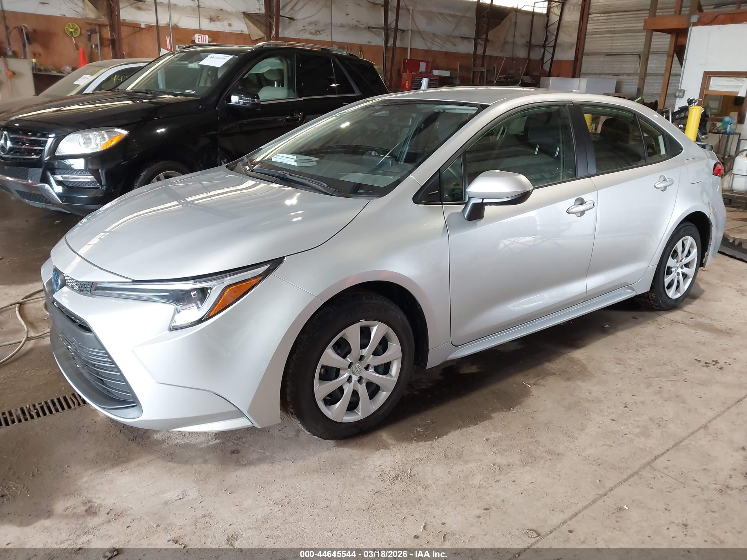 TOYOTA COROLLA image 2