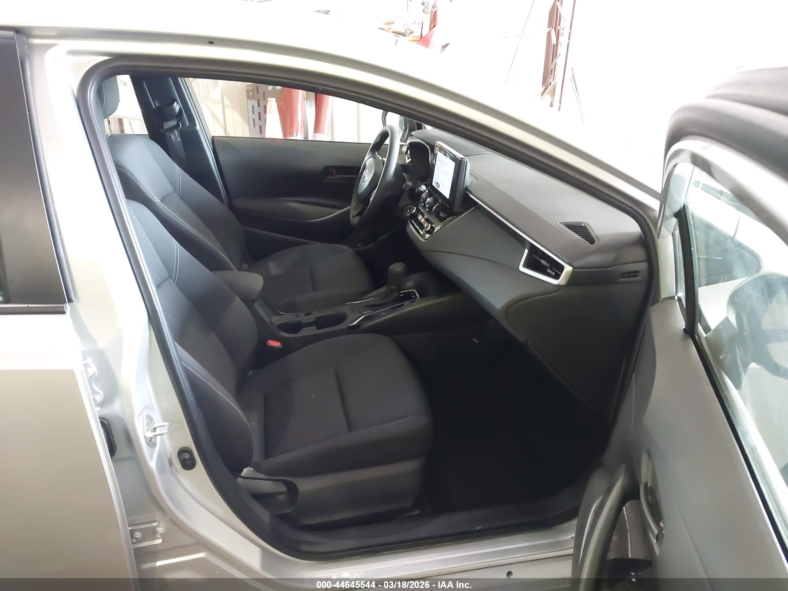 TOYOTA COROLLA image 5