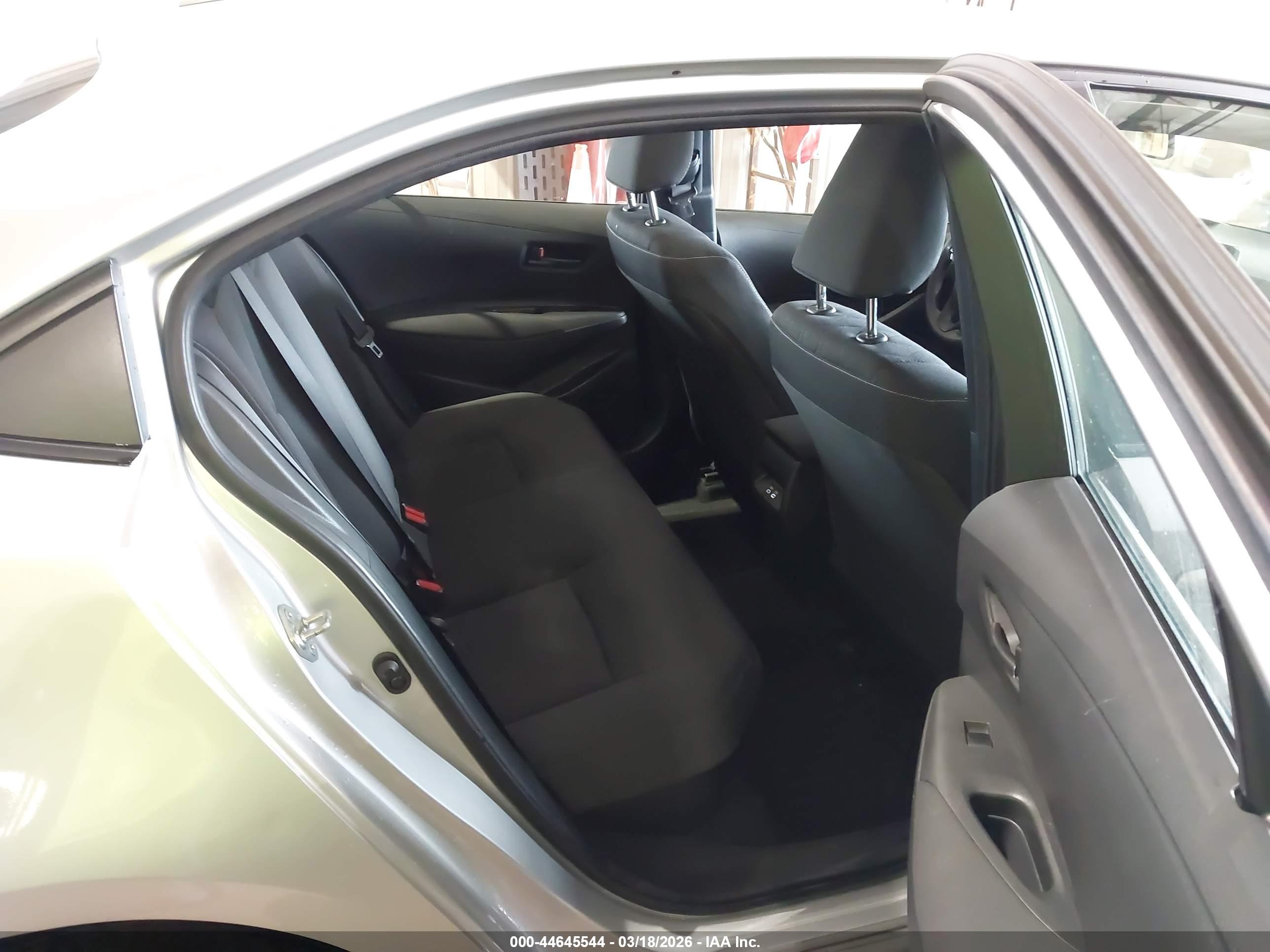 TOYOTA COROLLA image 8