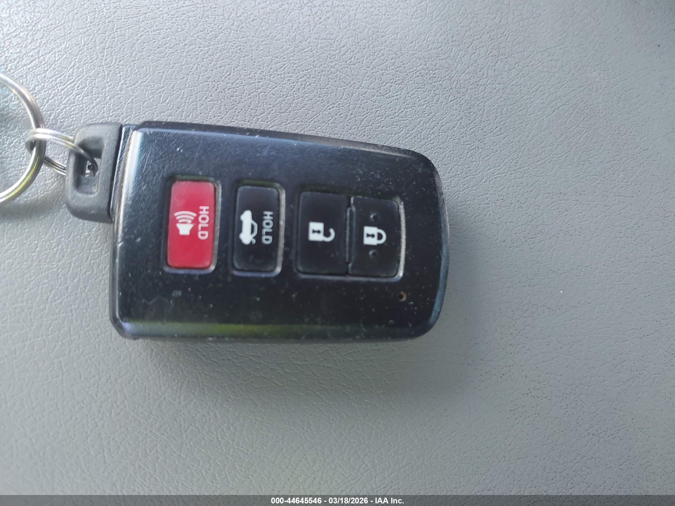TOYOTA CAMRY image 11