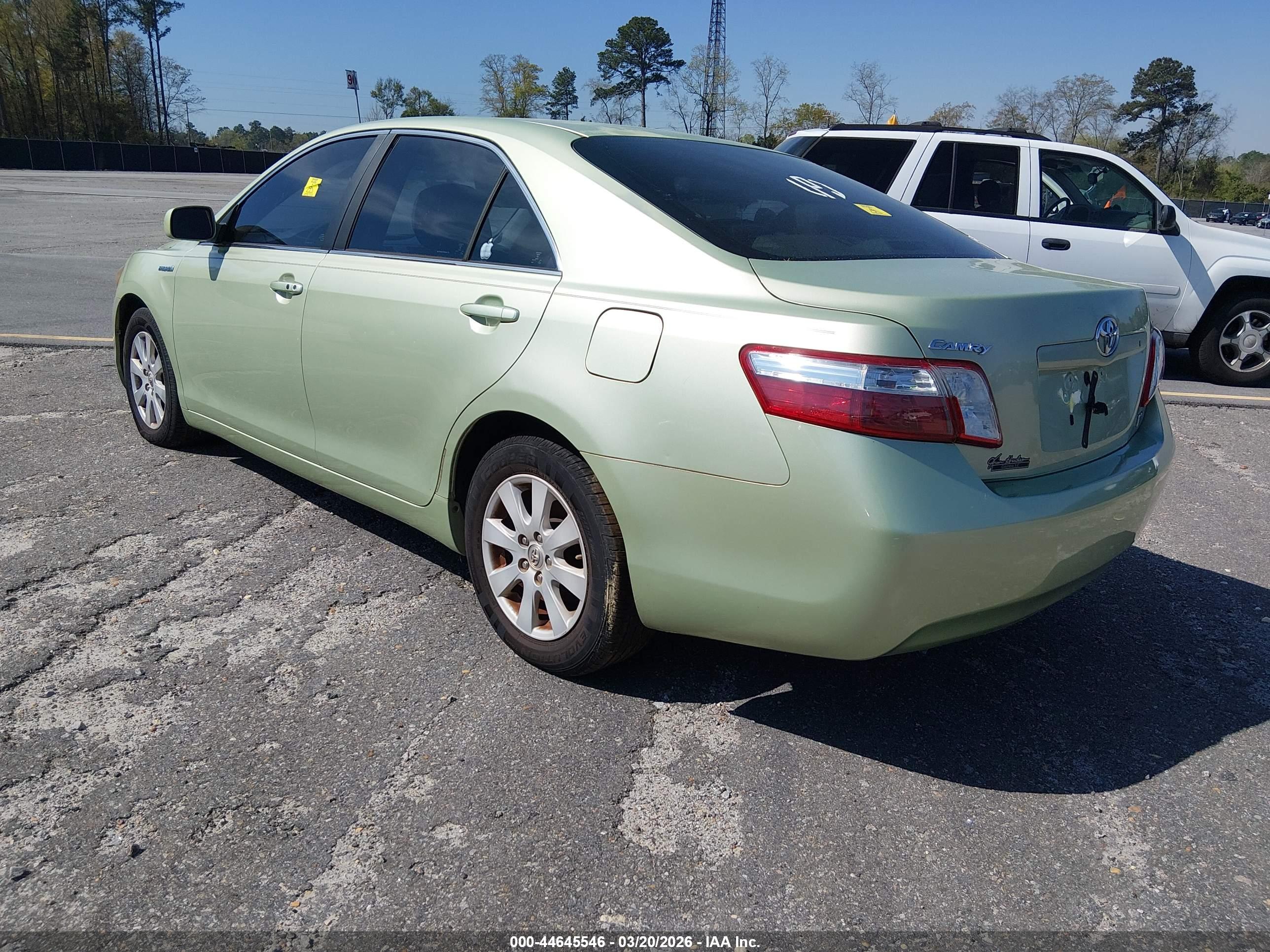 TOYOTA CAMRY image 3