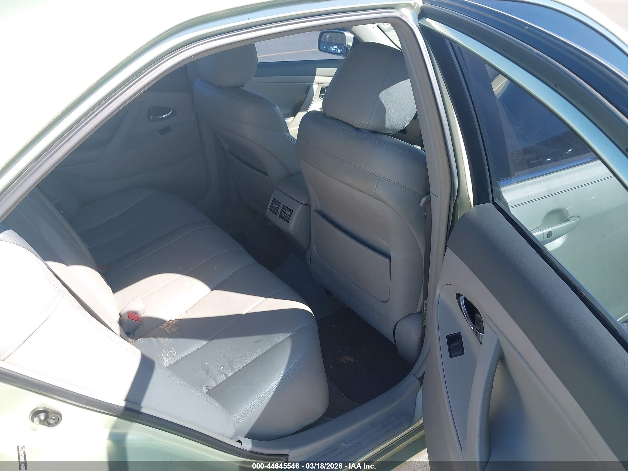 TOYOTA CAMRY image 8