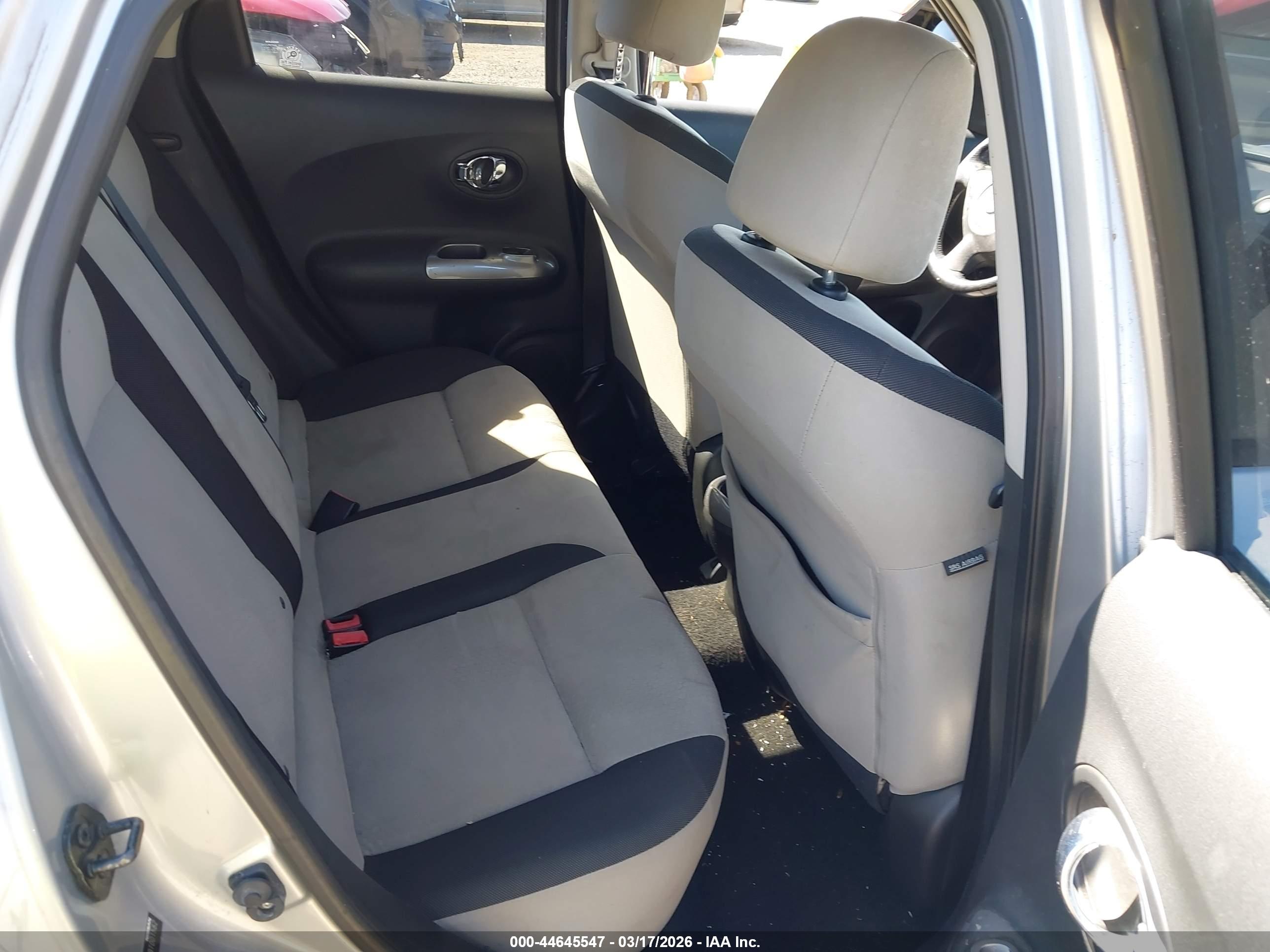 NISSAN JUKE image 8