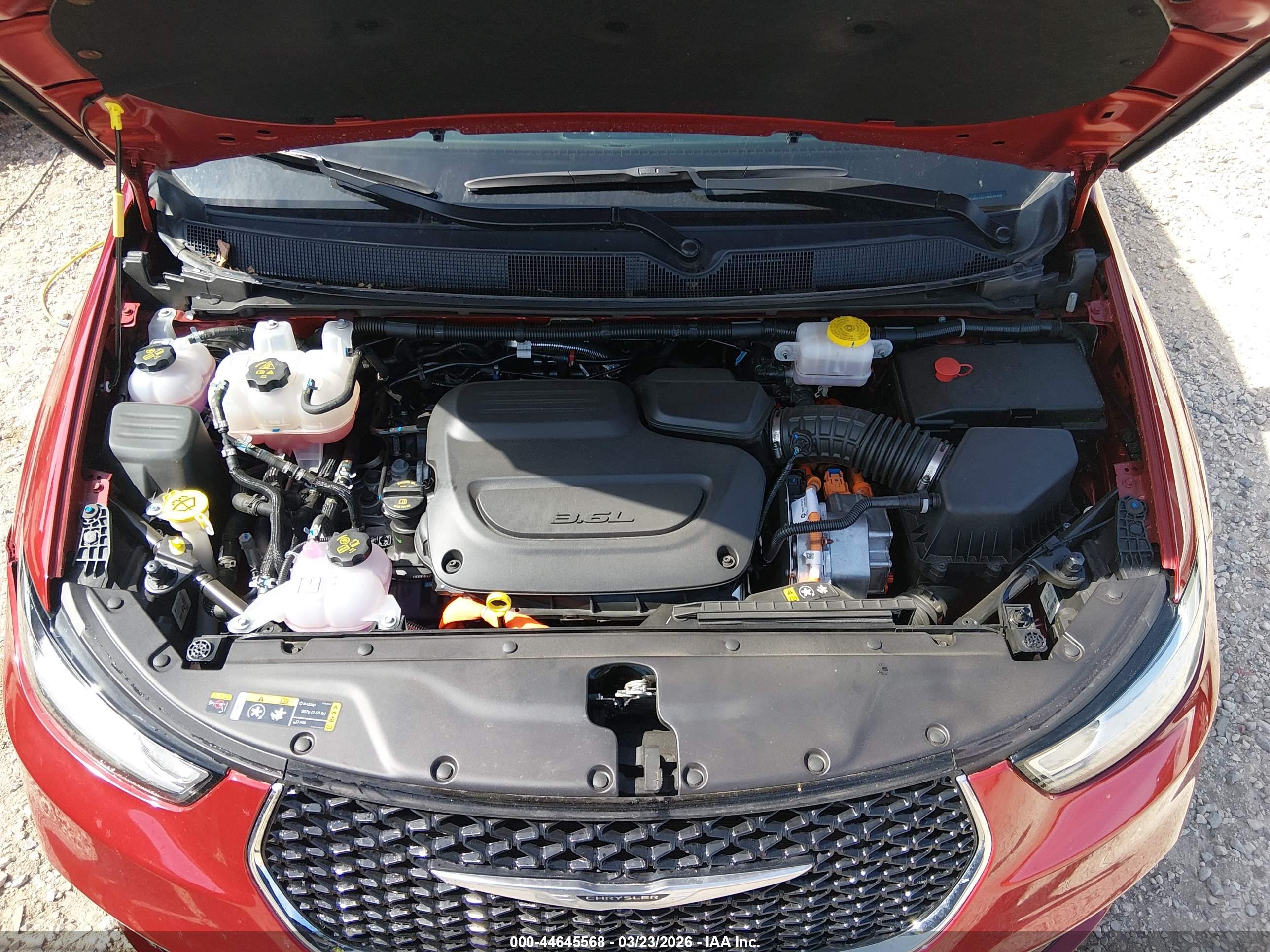CHRYSLER PACIFICA image 10