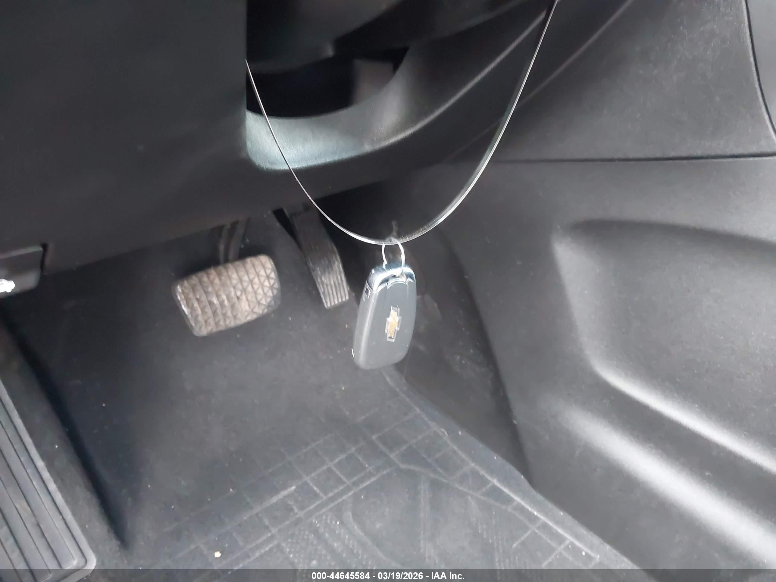 CHEVROLET EQUINOX image 11