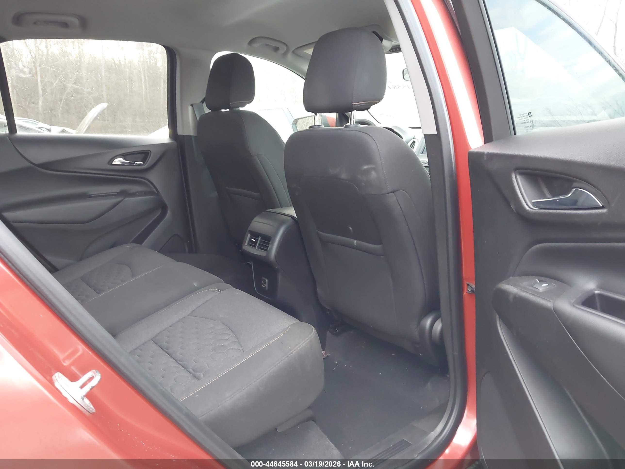 CHEVROLET EQUINOX image 8
