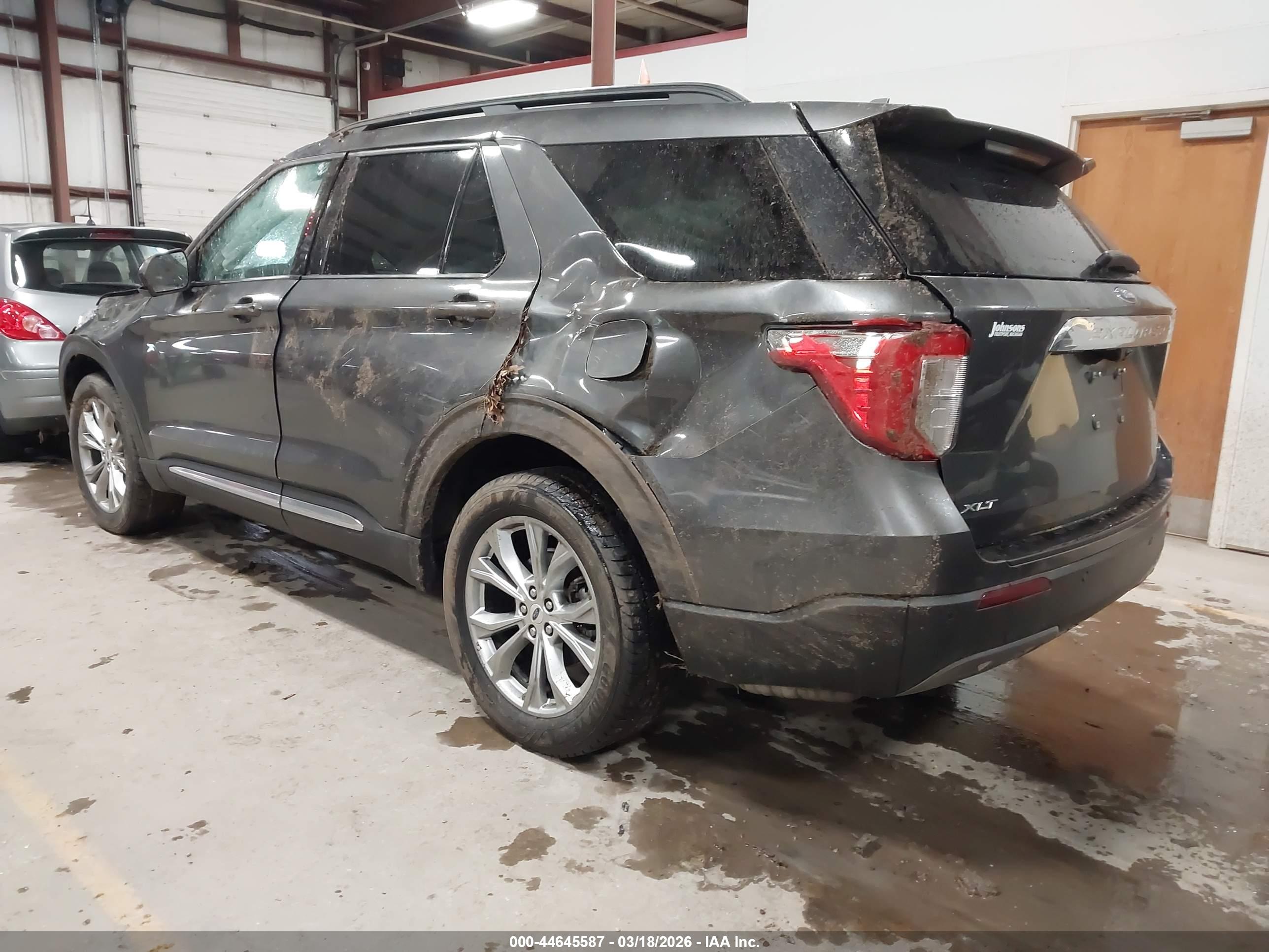 FORD EXPLORER image 3