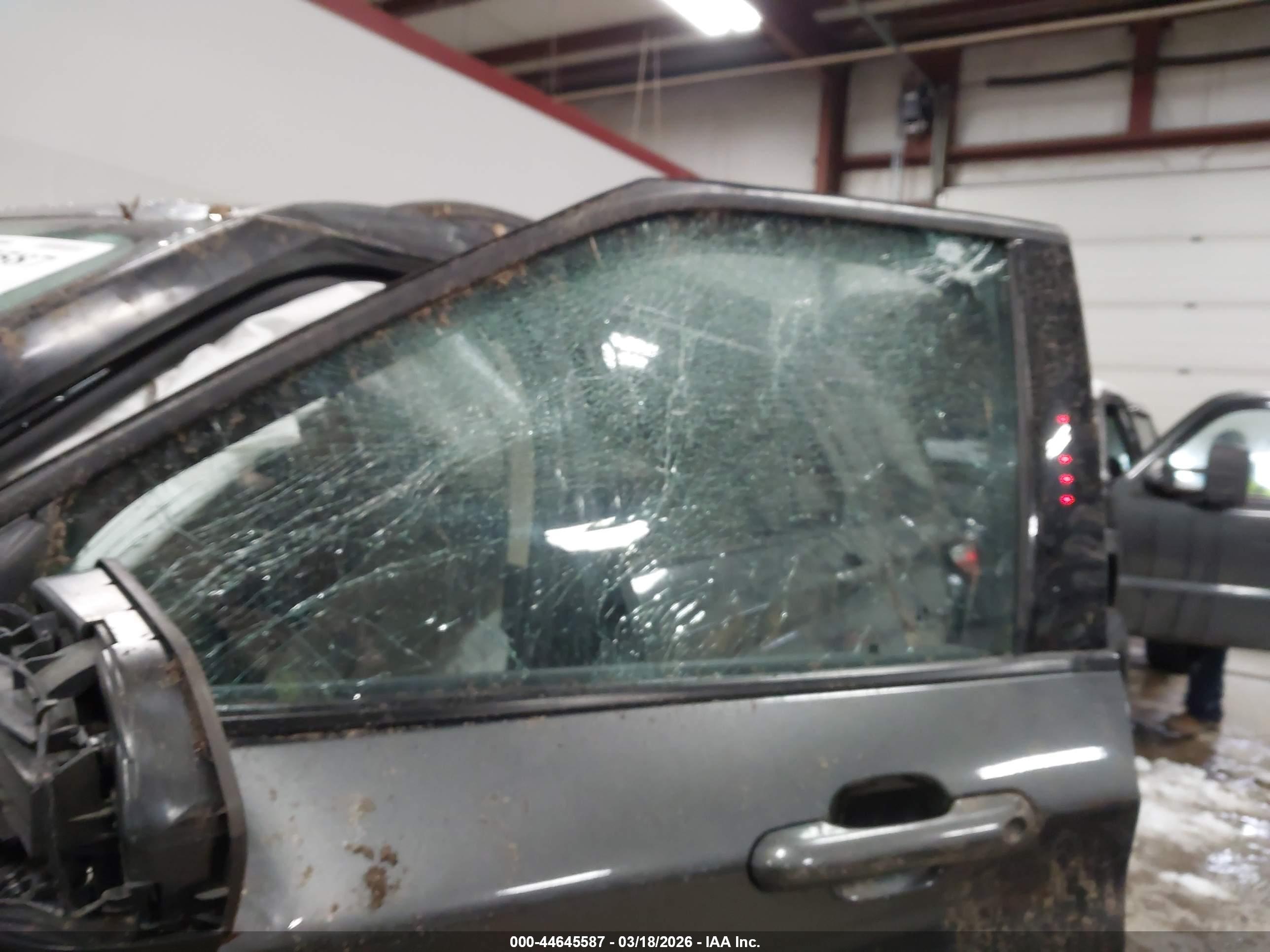 FORD EXPLORER image 6