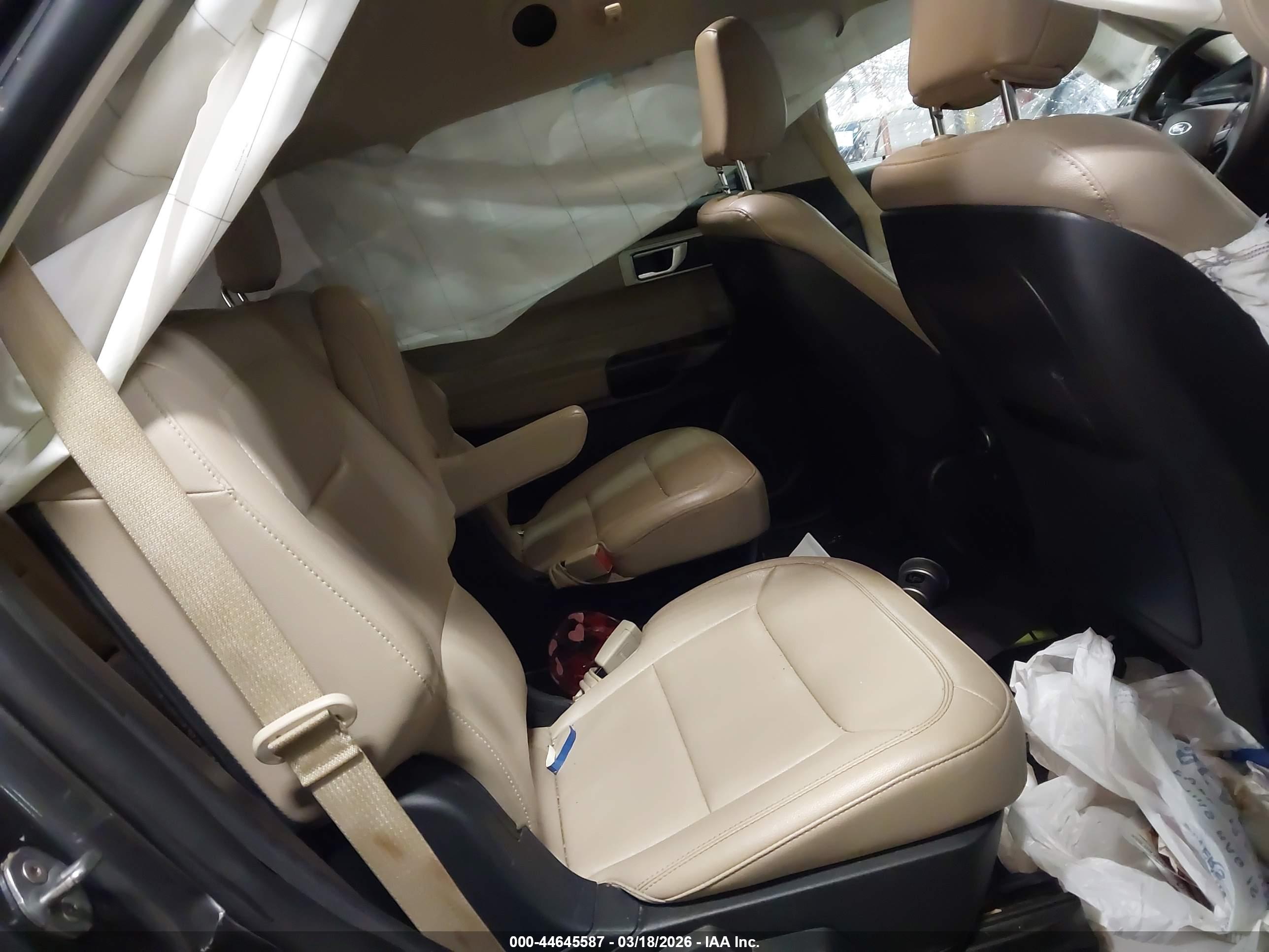 FORD EXPLORER image 8
