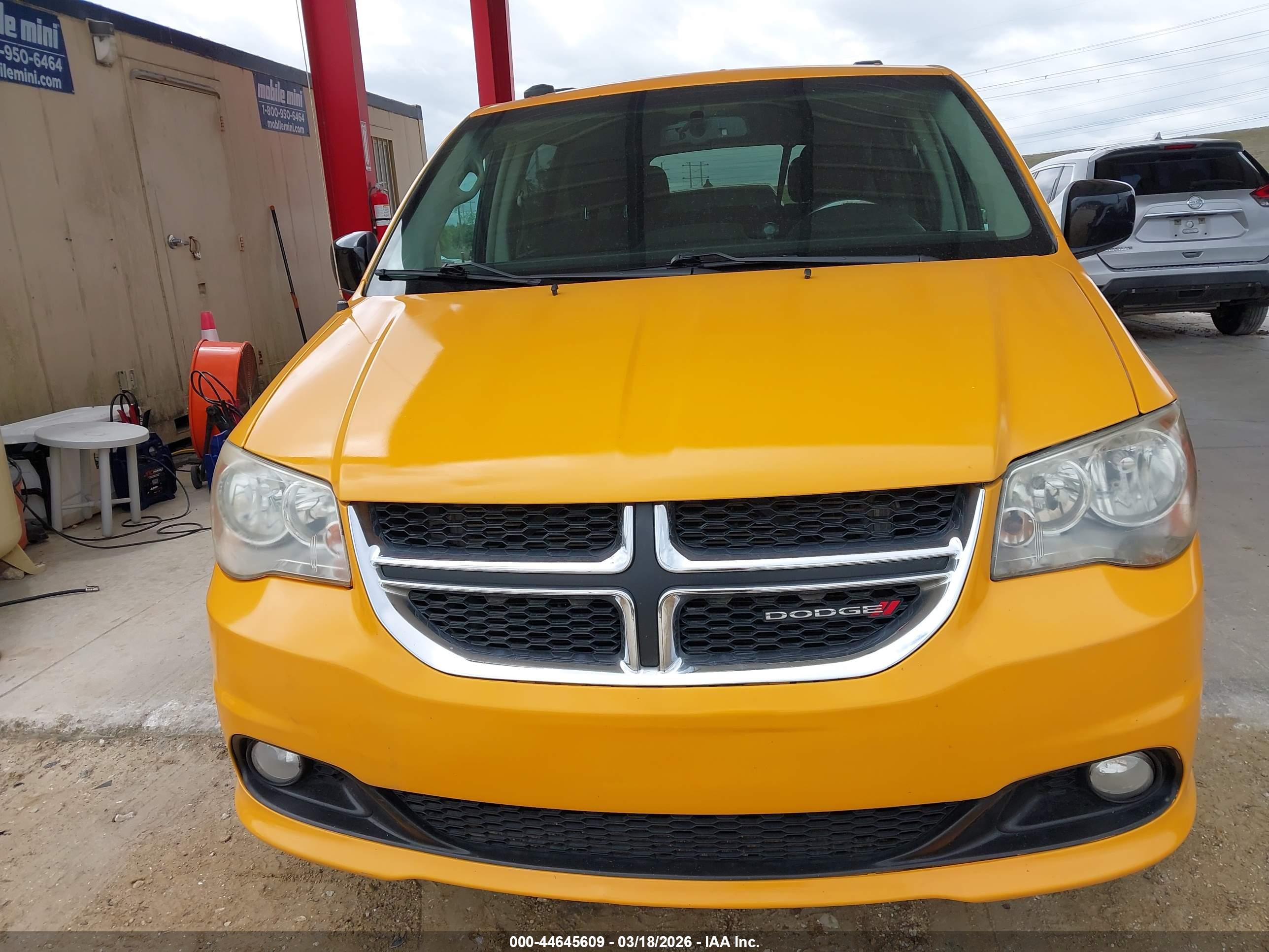 DODGE GRAND image 6