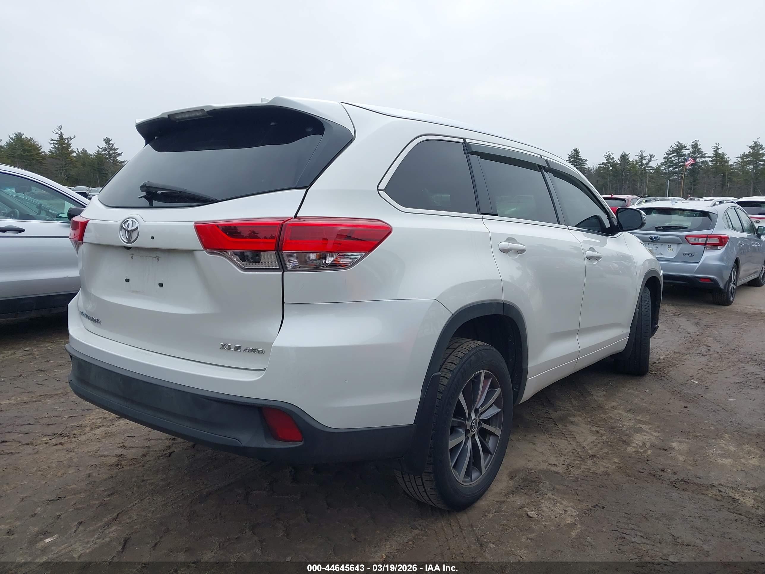TOYOTA HIGHLANDER image 4