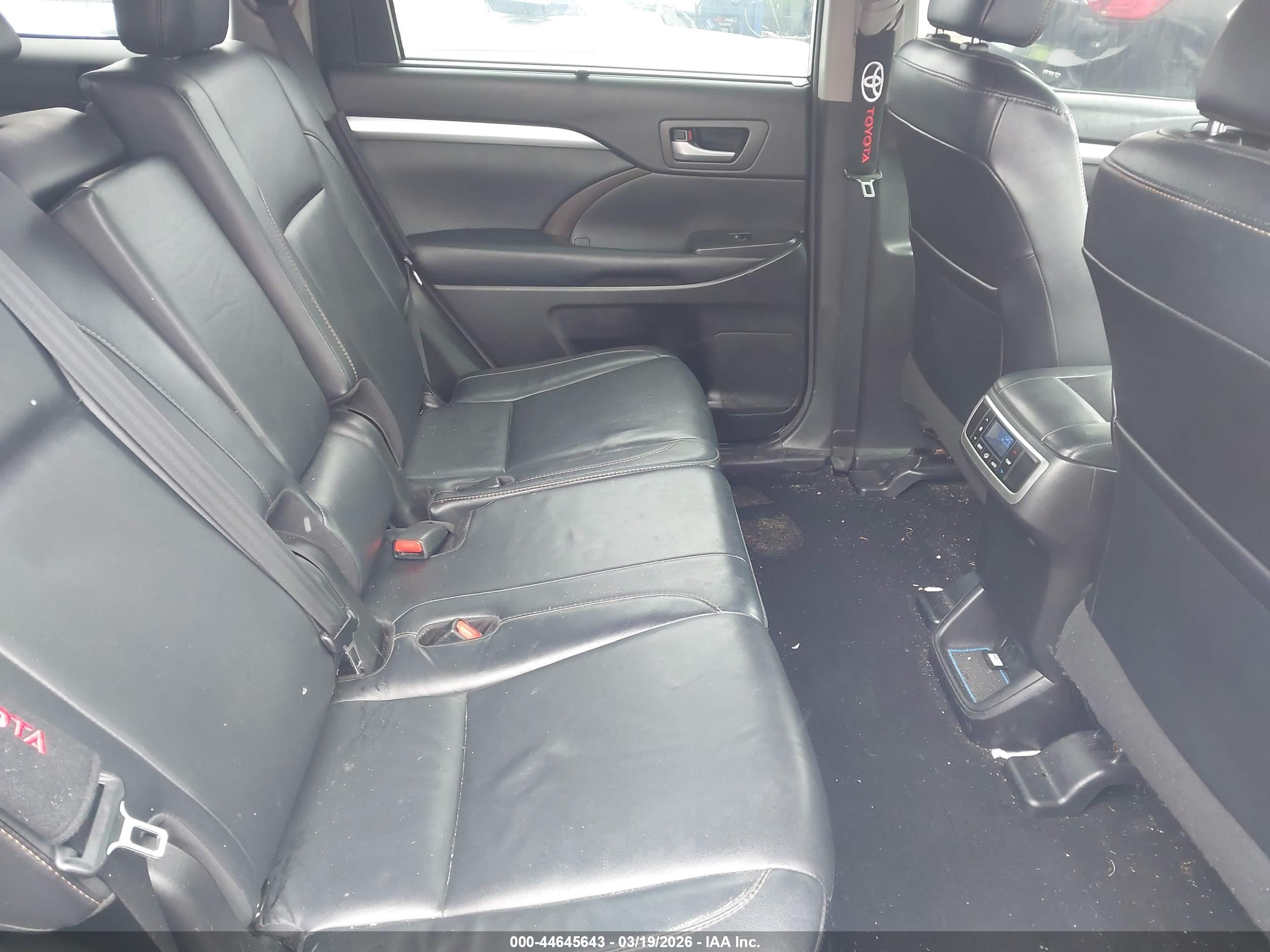 TOYOTA HIGHLANDER image 8
