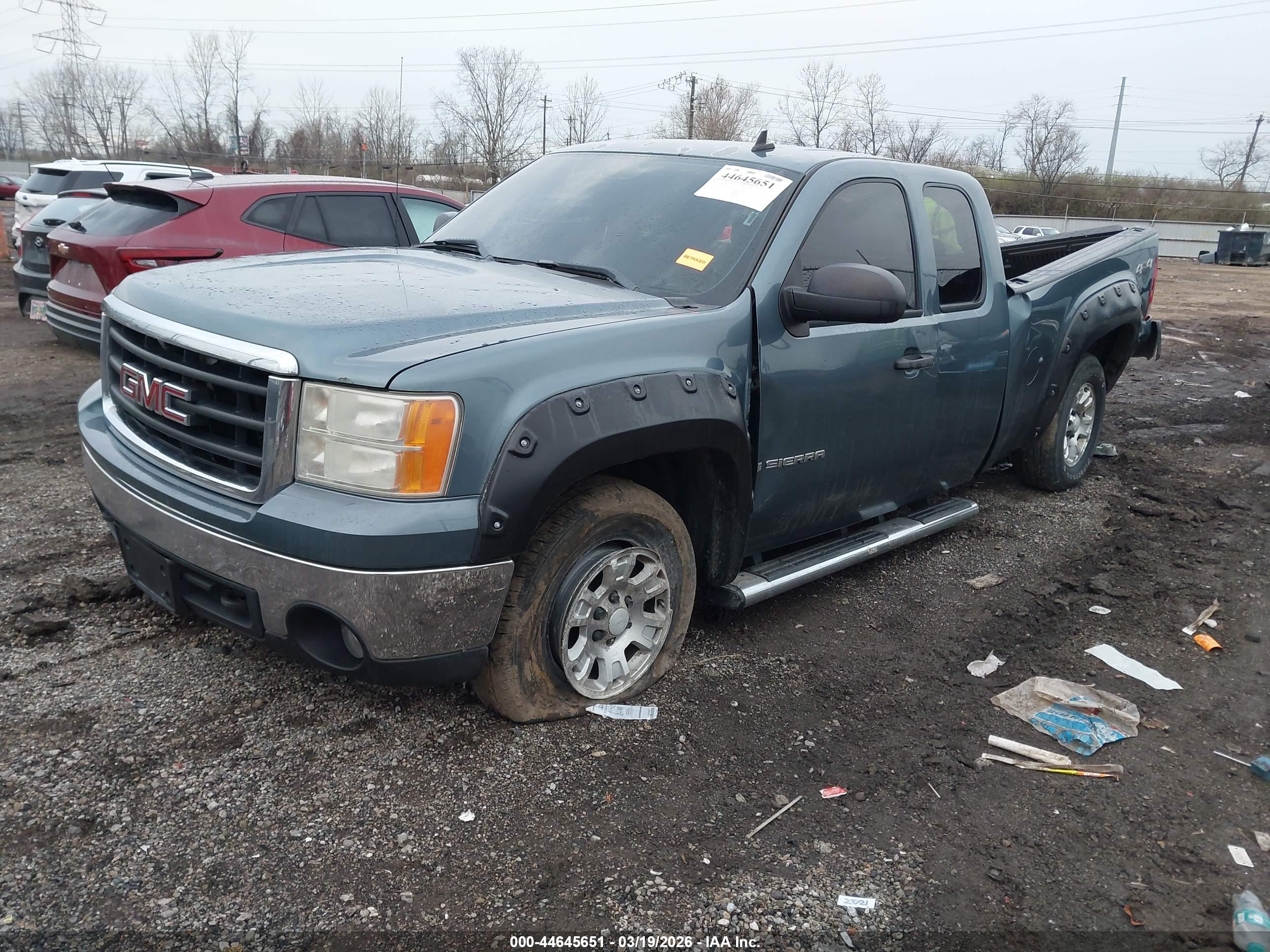 GMC SIERRA image 2