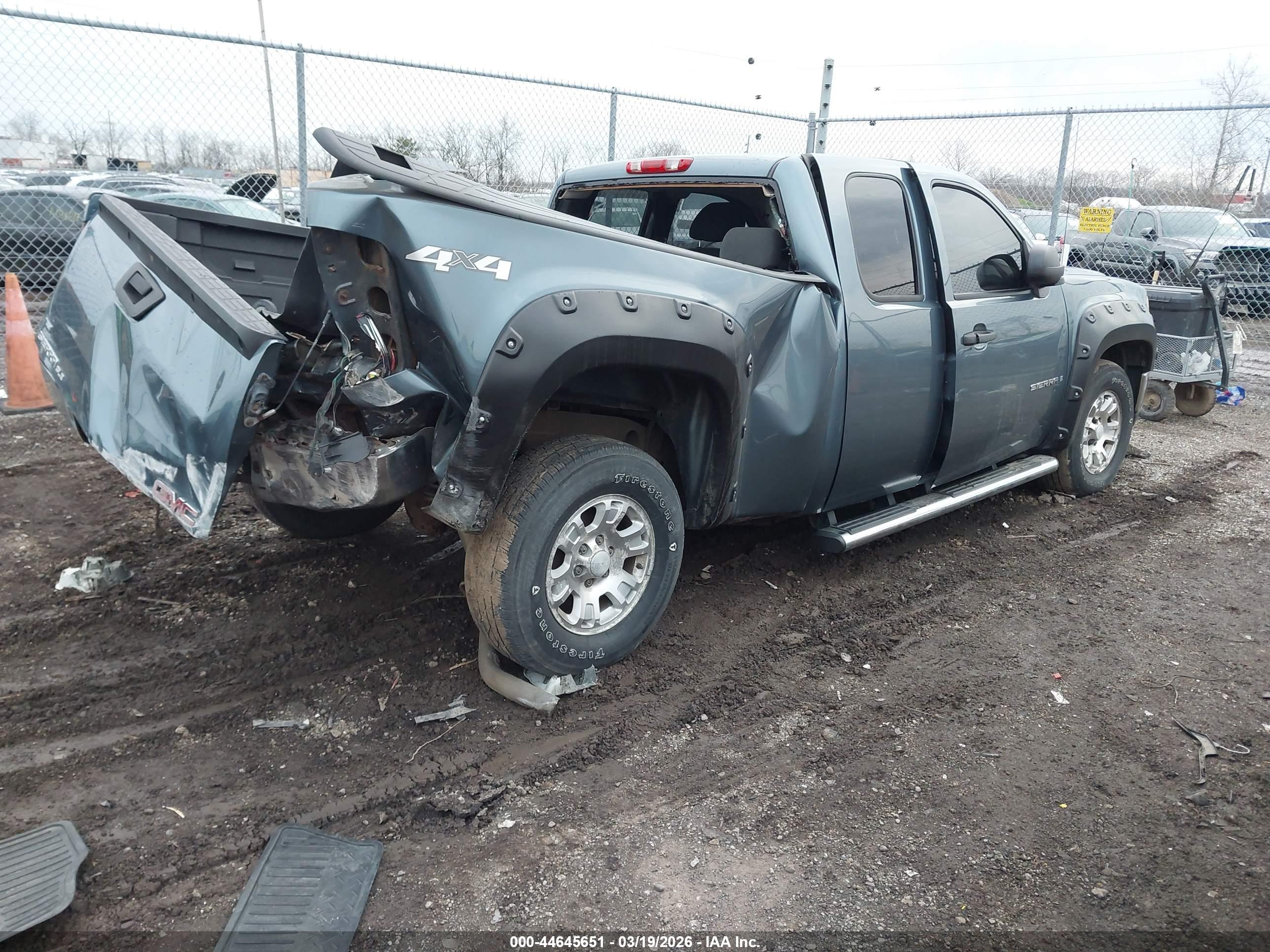 GMC SIERRA image 4