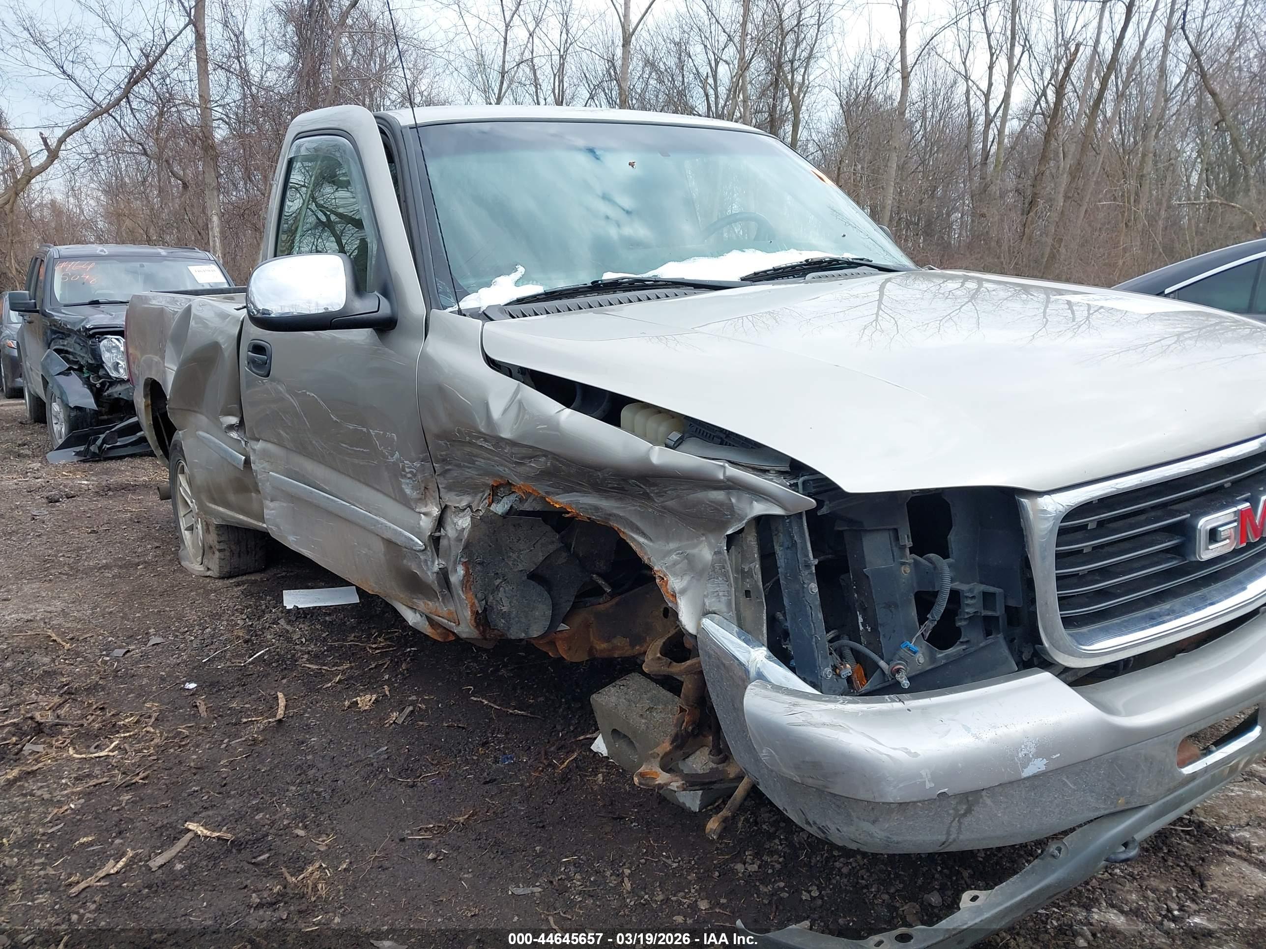 GMC SIERRA image 6
