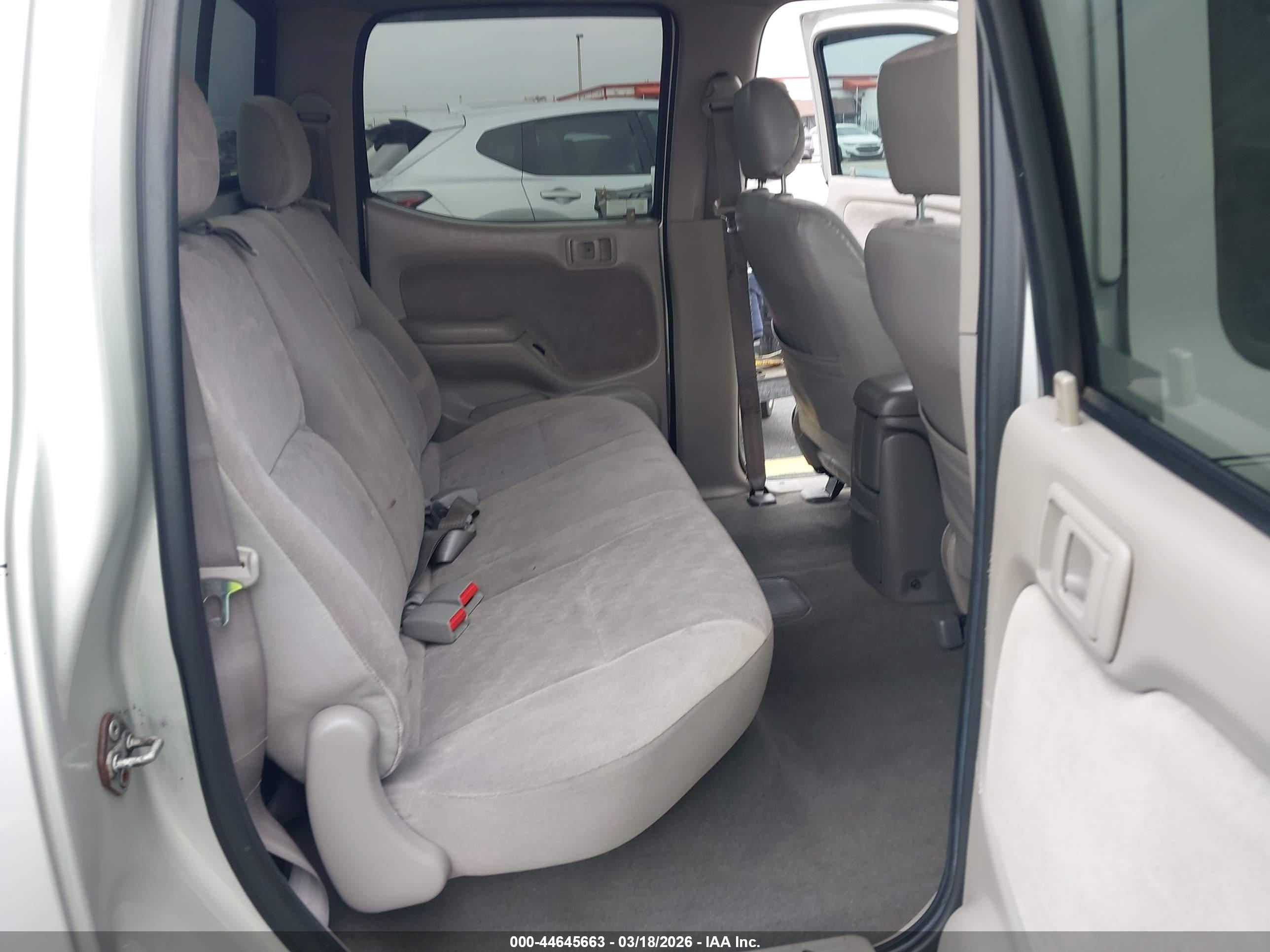 TOYOTA TACOMA image 8