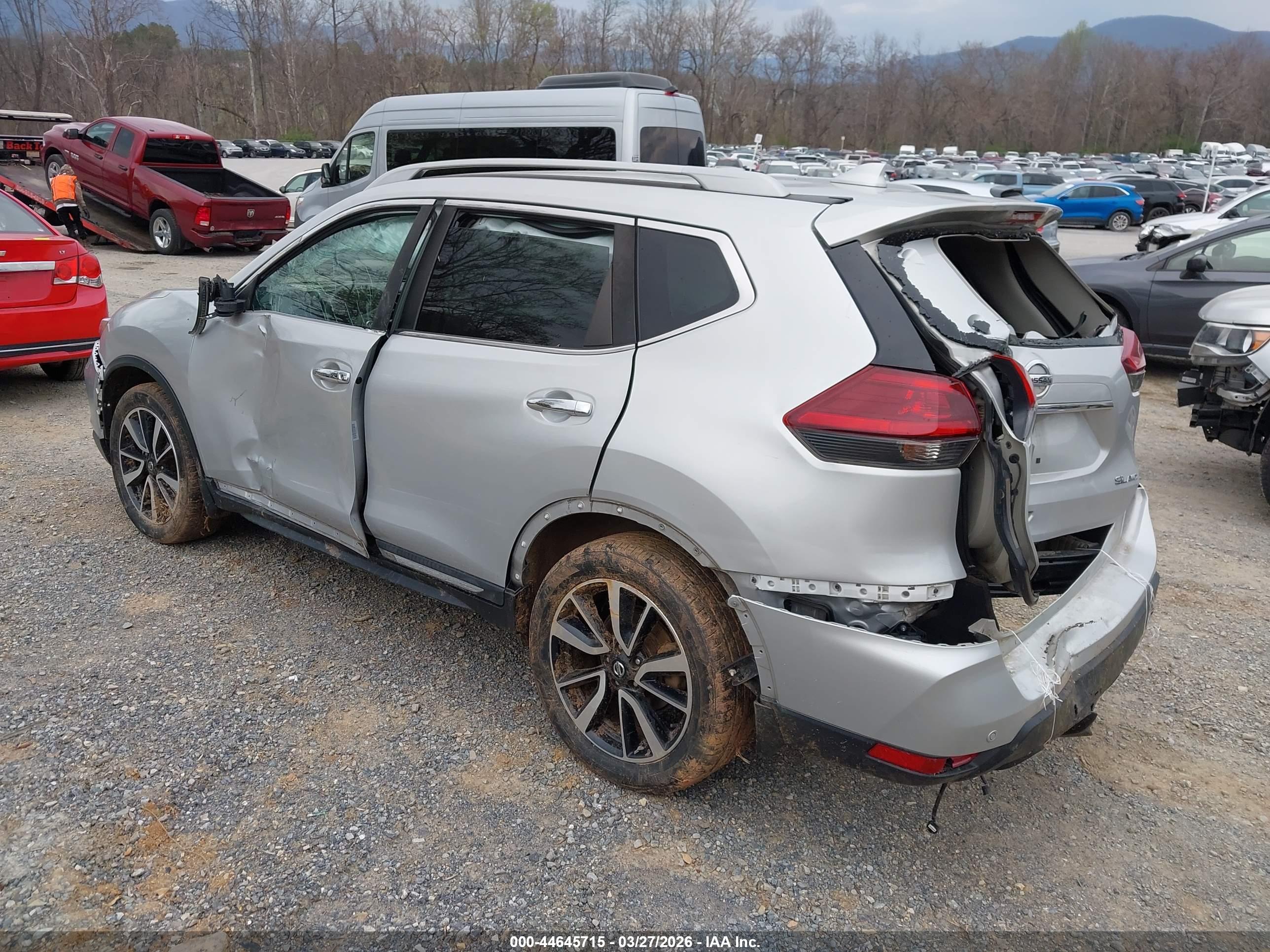 NISSAN ROGUE image 3