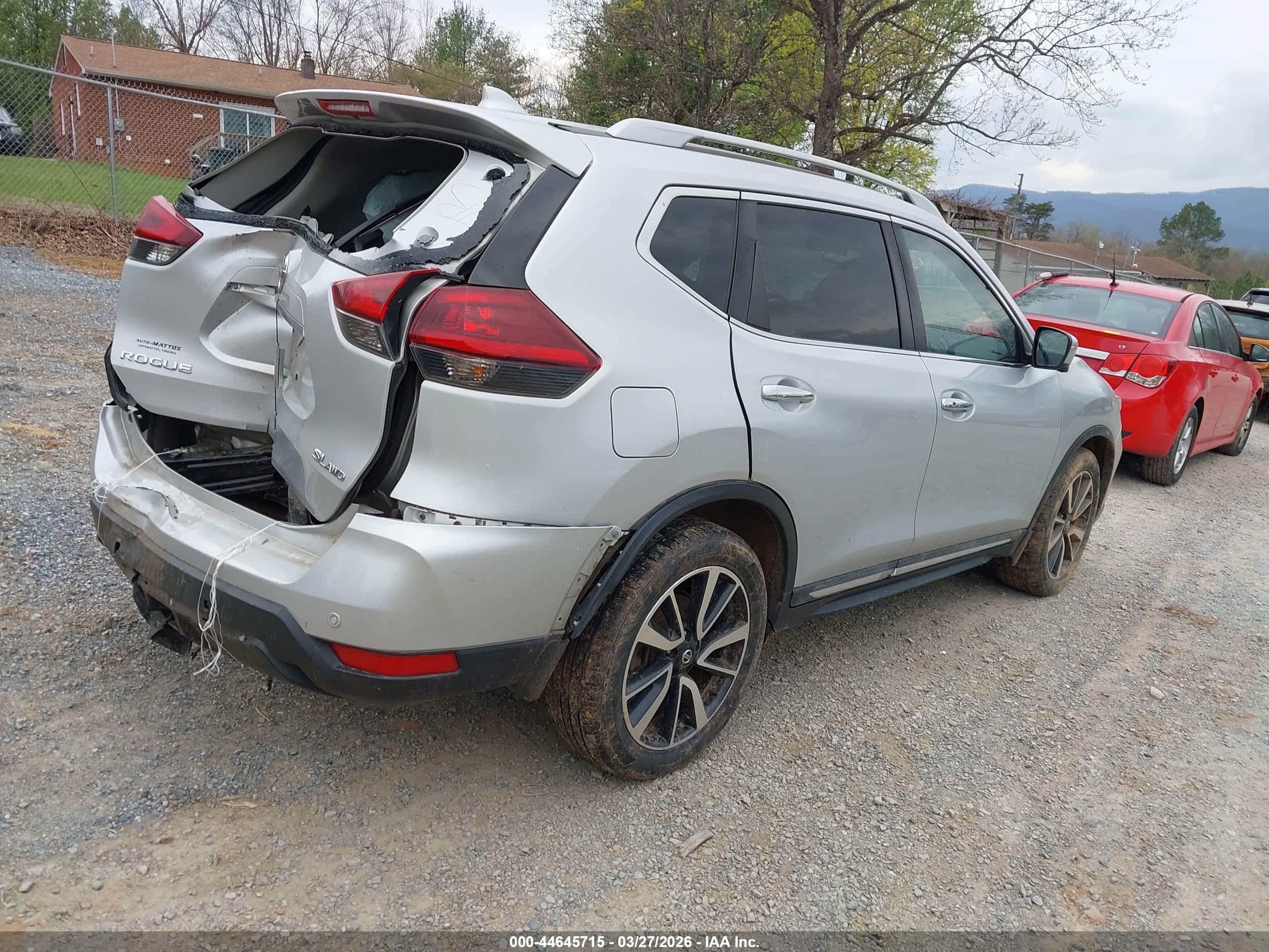 NISSAN ROGUE image 4