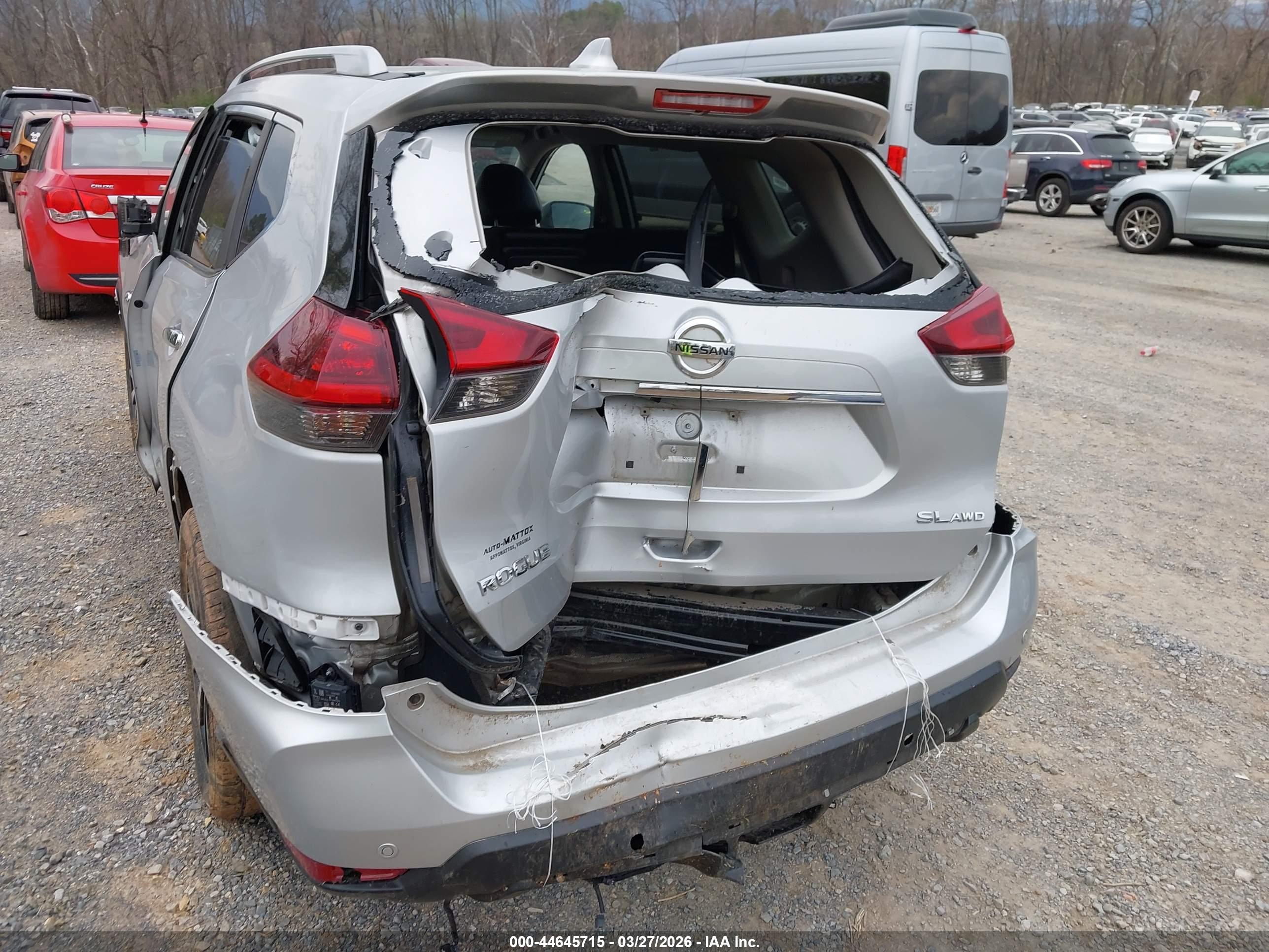 NISSAN ROGUE image 6