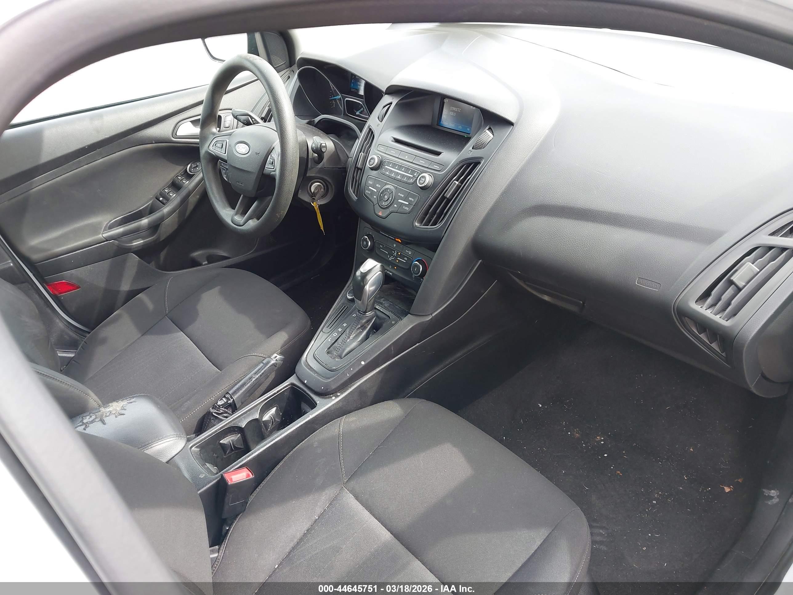 FORD FOCUS image 5