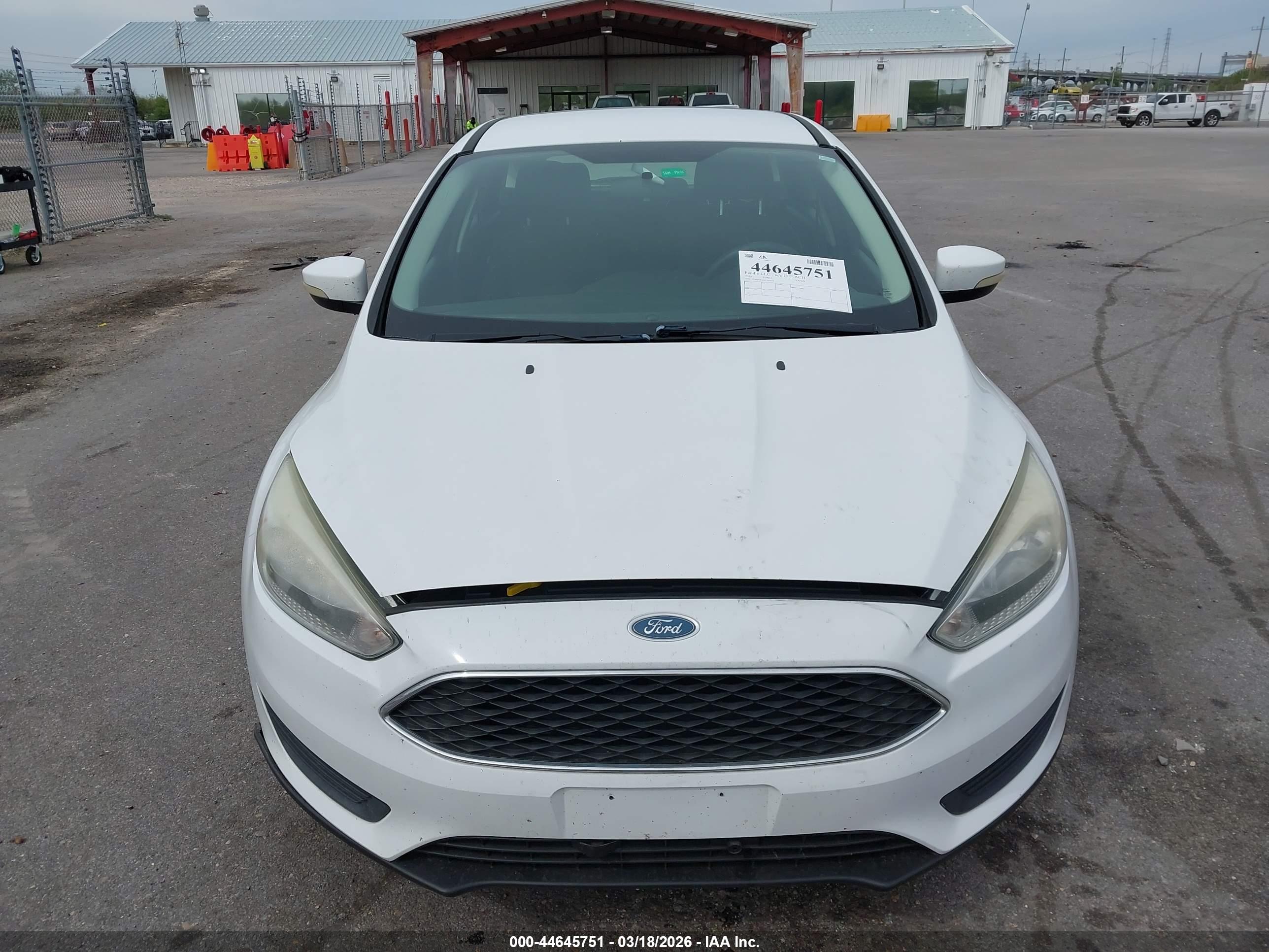 FORD FOCUS image 6