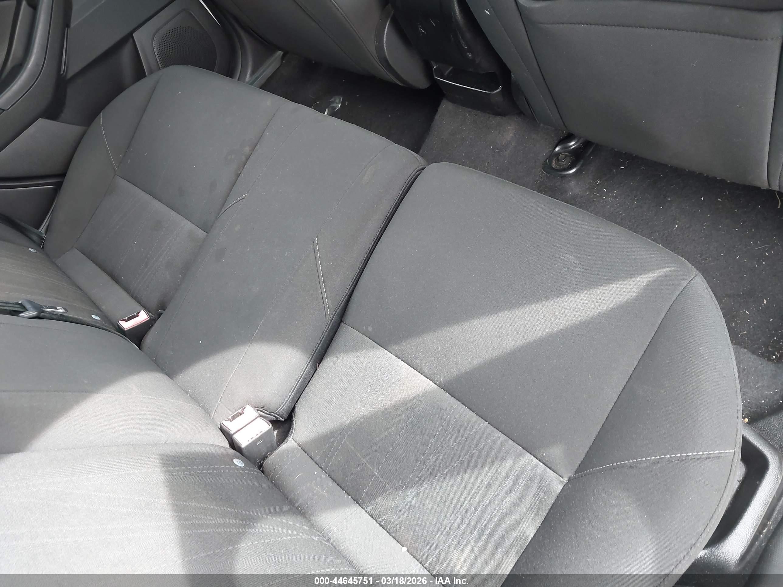 FORD FOCUS image 8